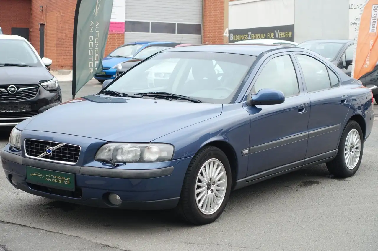 Volvo S60 Lim. 2.4*AUTOMATIK*KLIMA*SHZ*TEMPOMAT*TÜV+SE, foto 2
