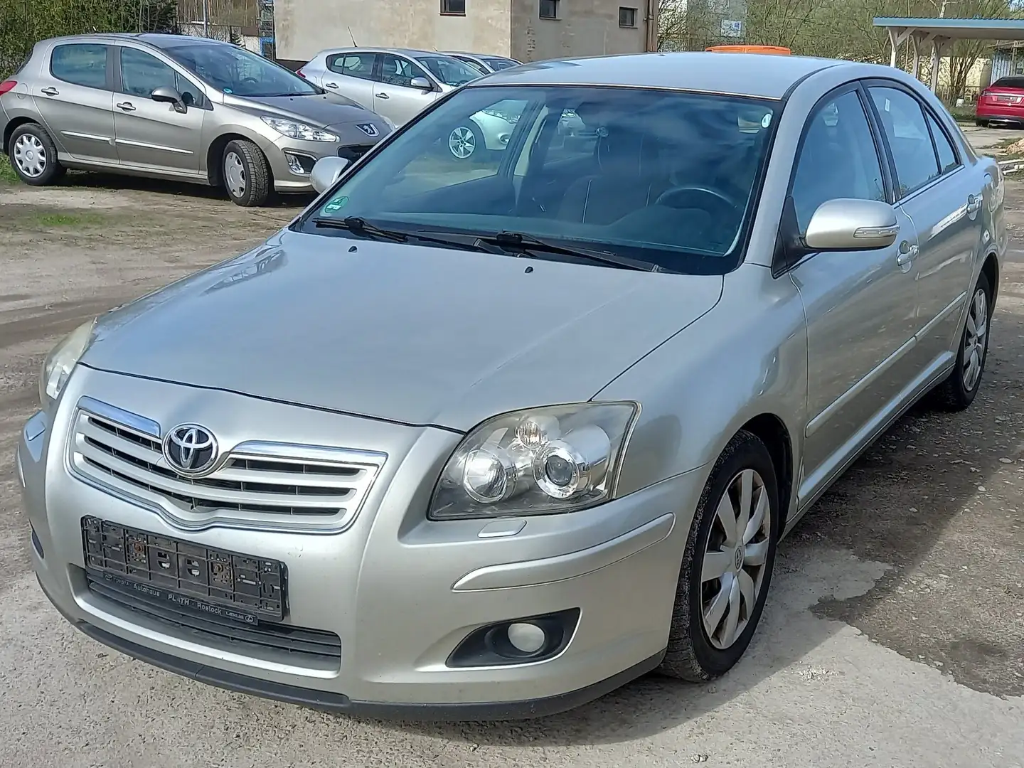Toyota Avensis SOL 1.8l T25 Silber - 1
