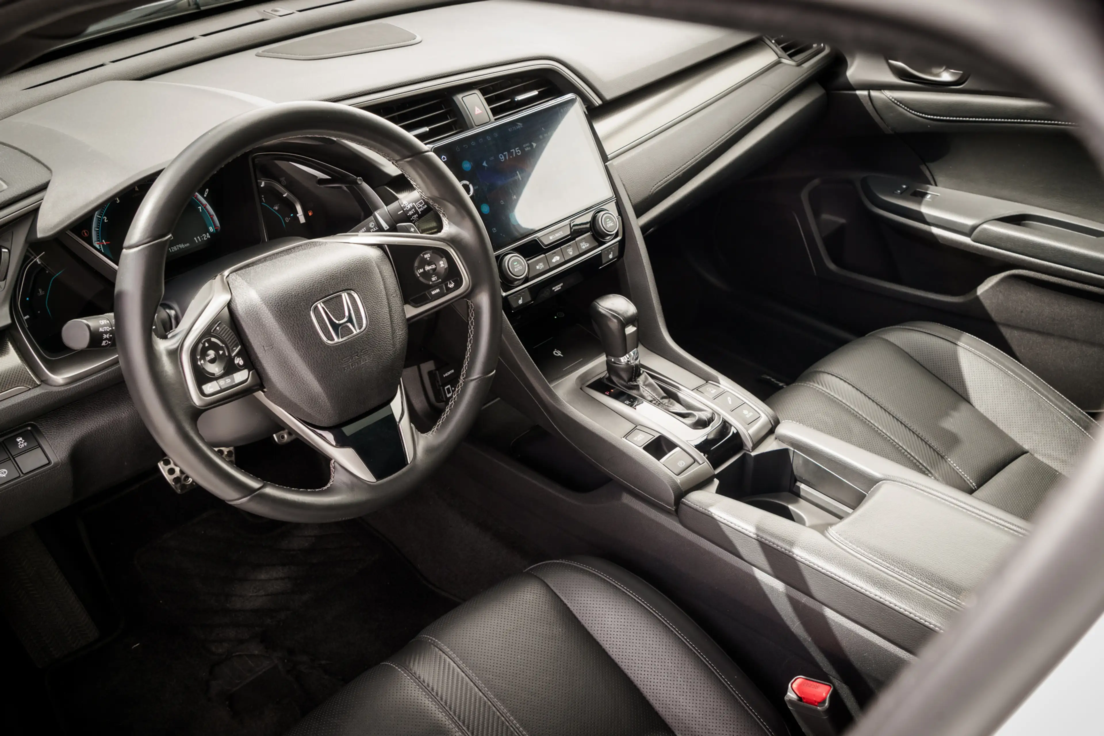 Honda Civic 1.0 i-VTEC Executive | Leder | Panoramadak | Trekh — photo 18