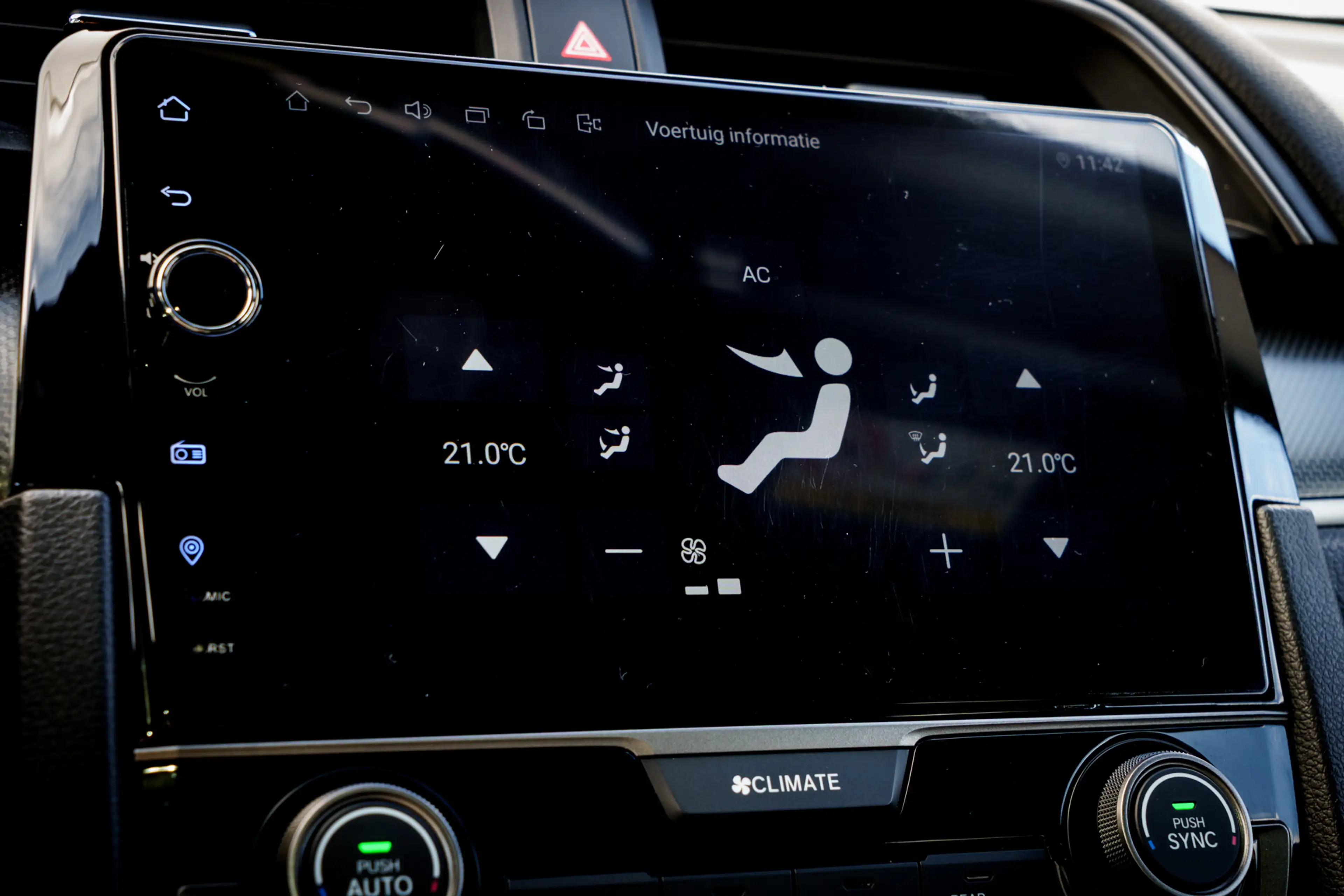 Honda Civic 1.0 i-VTEC Executive | Leder | Panoramadak | Trekh — photo 36