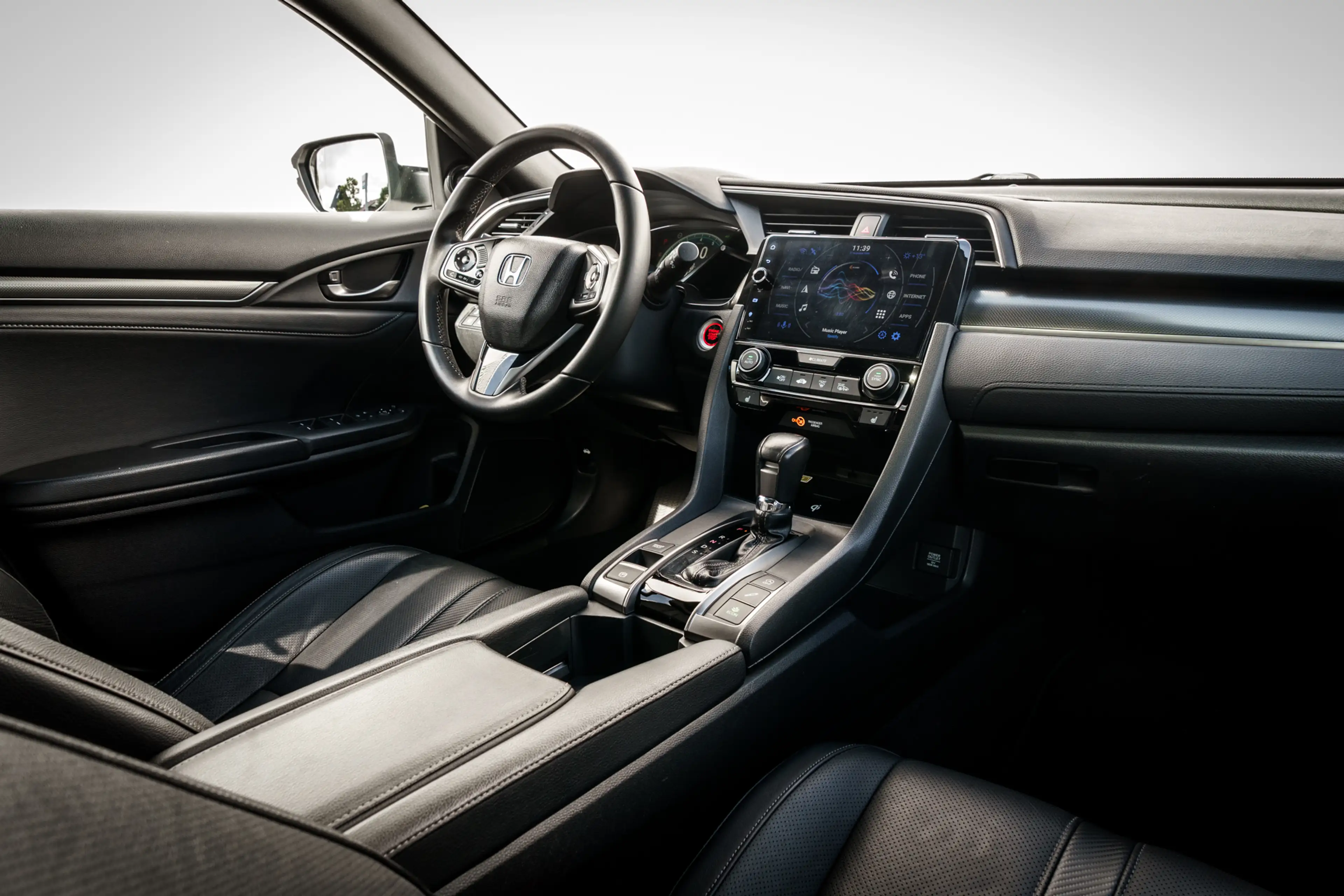Honda Civic 1.0 i-VTEC Executive | Leder | Panoramadak | Trekh — photo 3