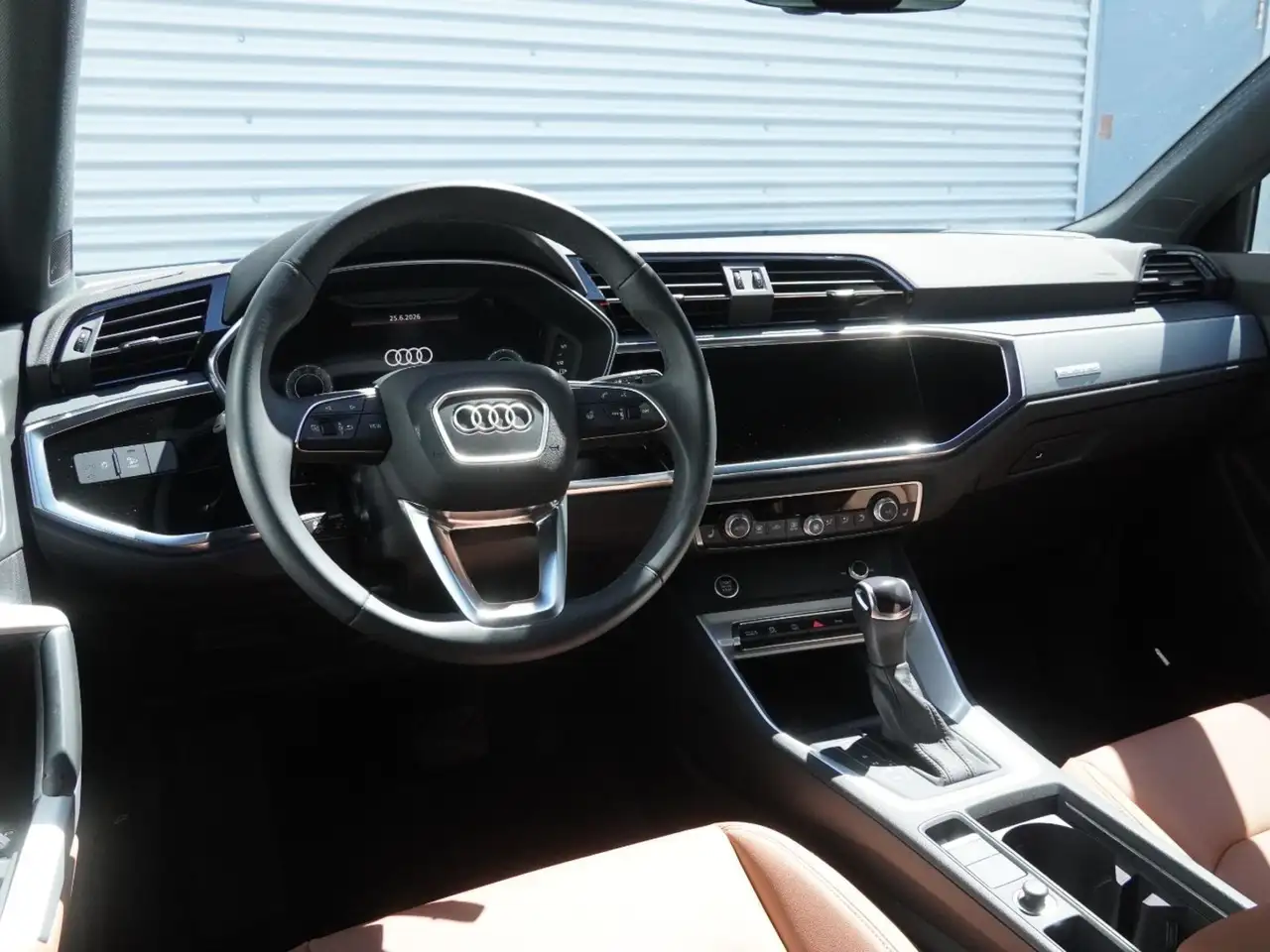 Audi Q3 снимка Audi Q3
