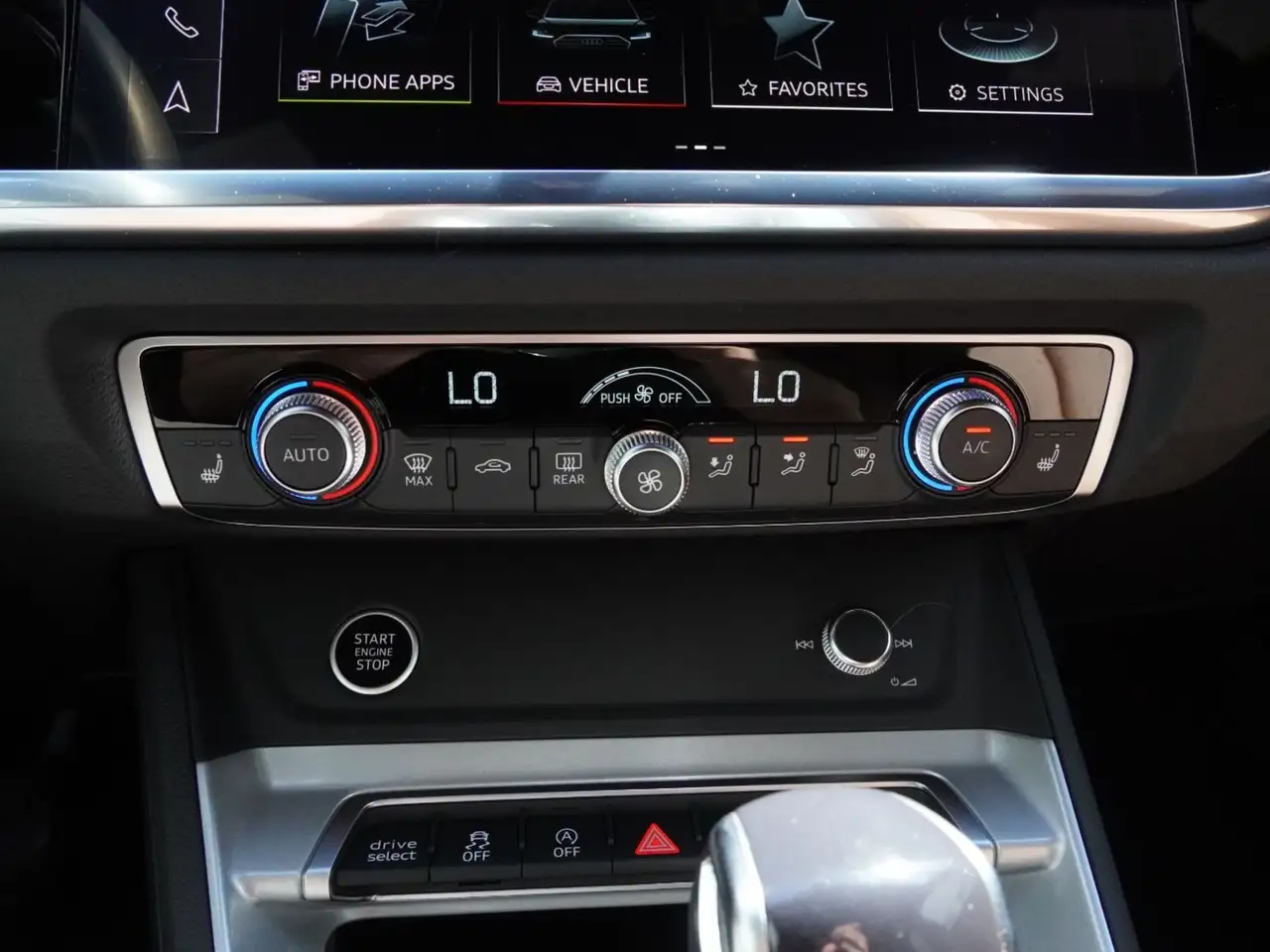 Audi Q3 снимка Audi Q3