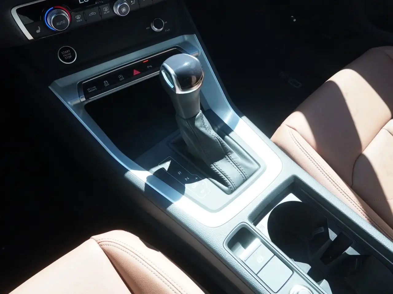Audi Q3 снимка Audi Q3