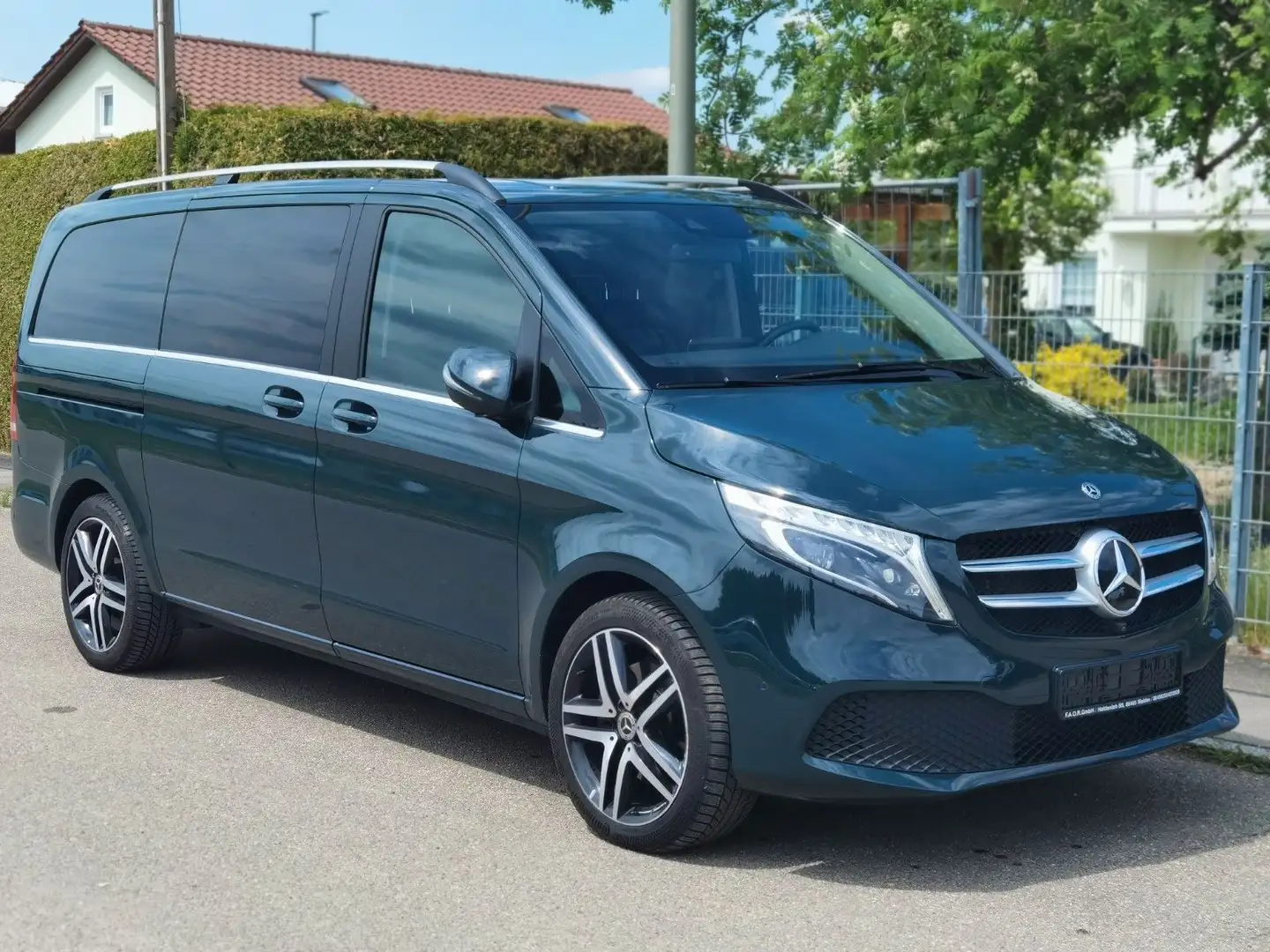 Mercedes-Benz V 250 d AVANTGARDE EDITION 4MATIC lang Зелёный - 1