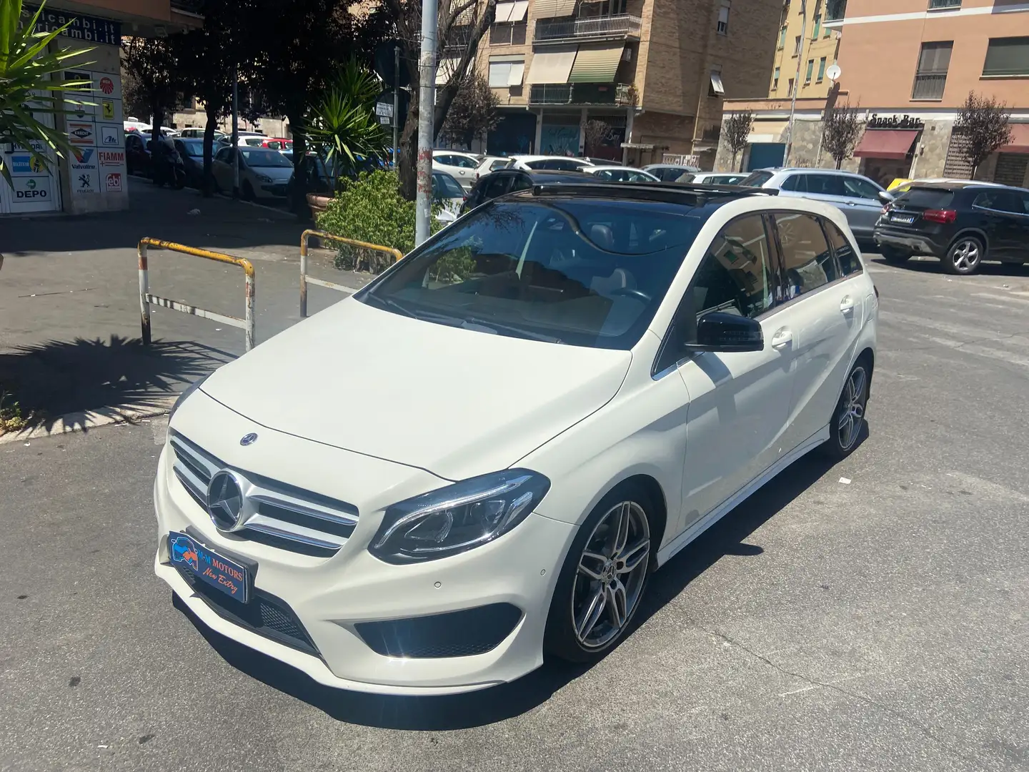 Mercedes-Benz B 180 Classe B - AMG d Premium Next TETTO Blanc - 1