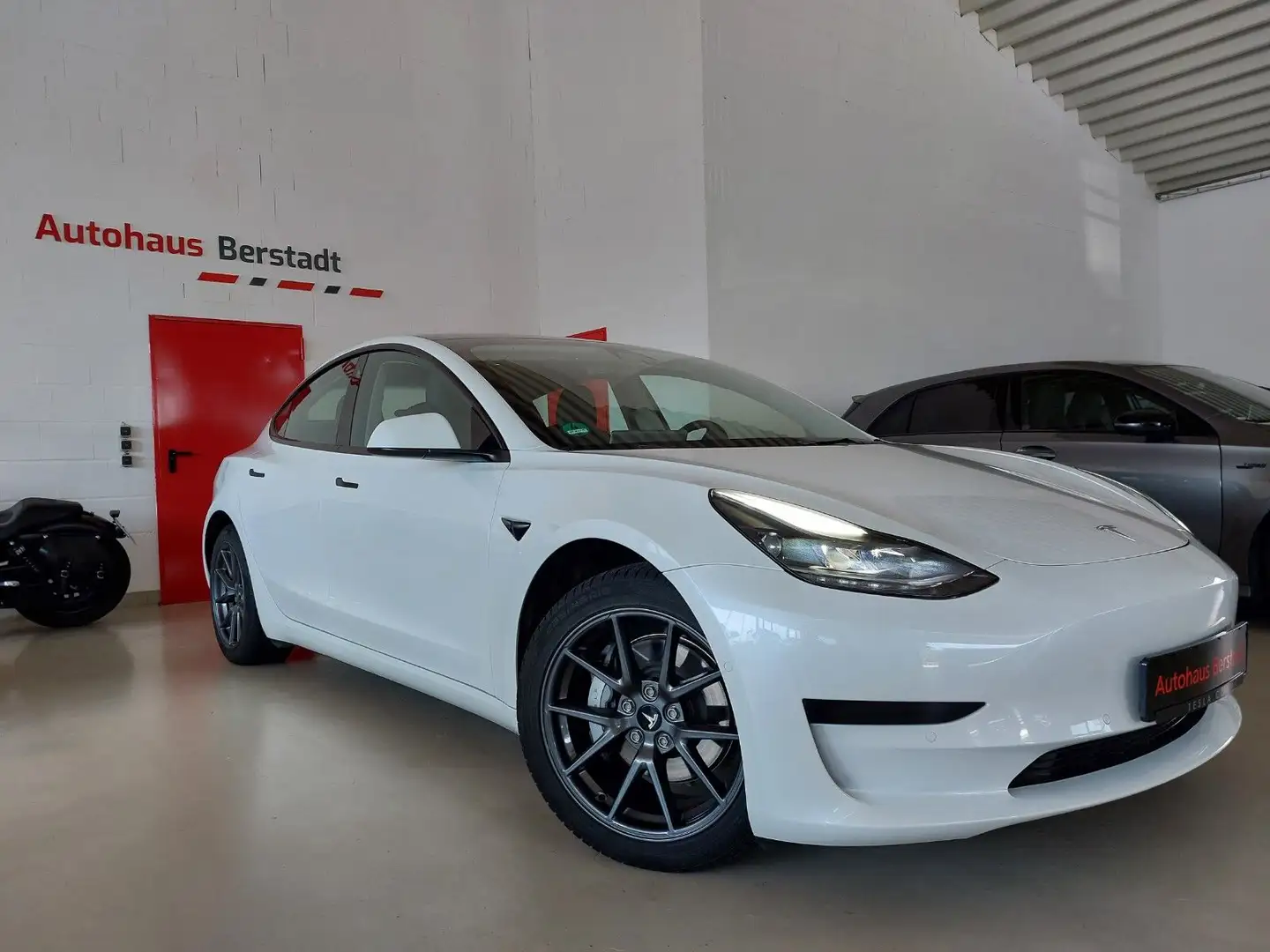 Tesla Model 3 Long Range Dual AWD Weiß - 1