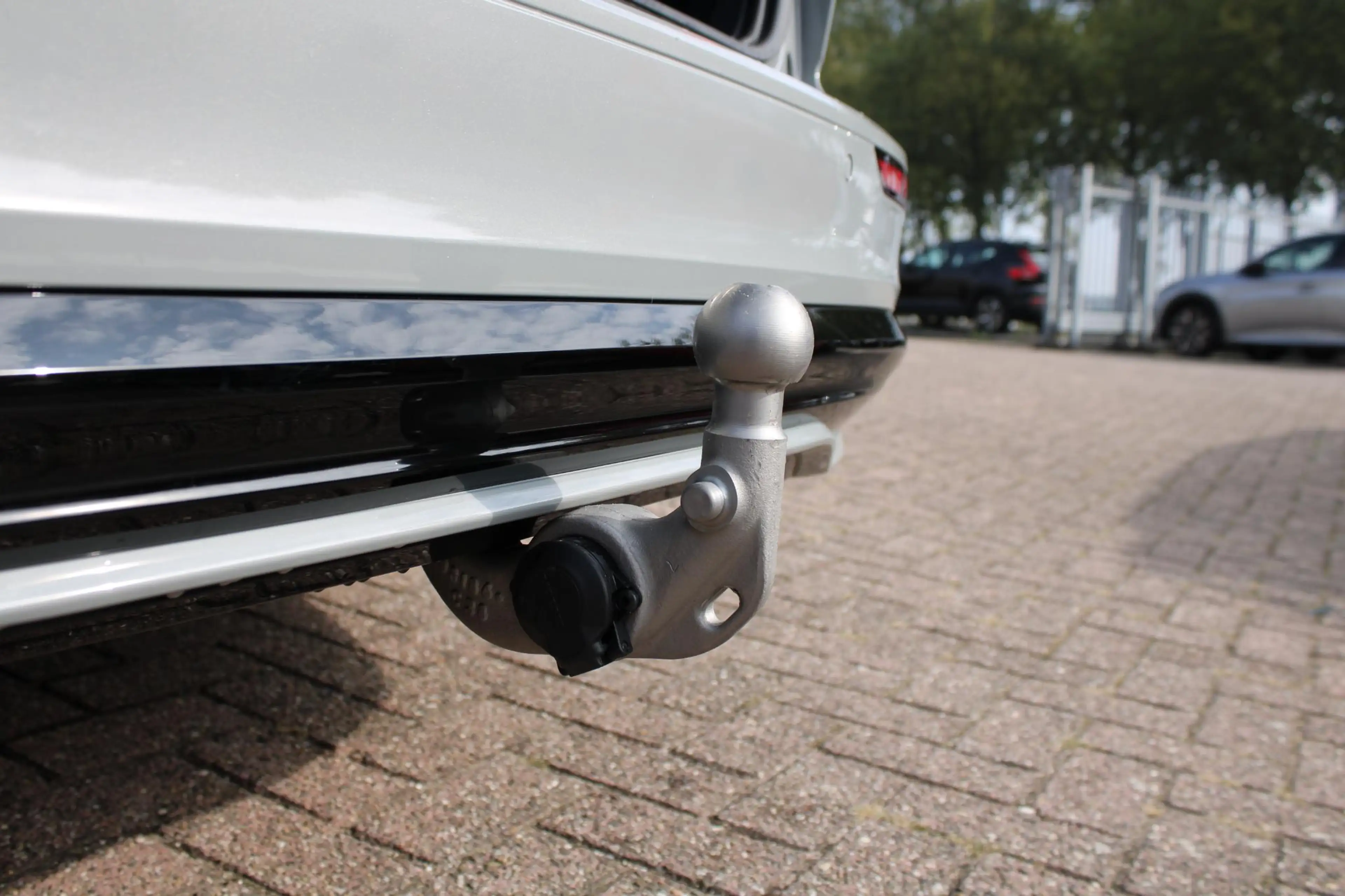 Volvo V60 2.0 T8 Plug-in hybrid AWD Plus Dark | Panoramadak — photo 10