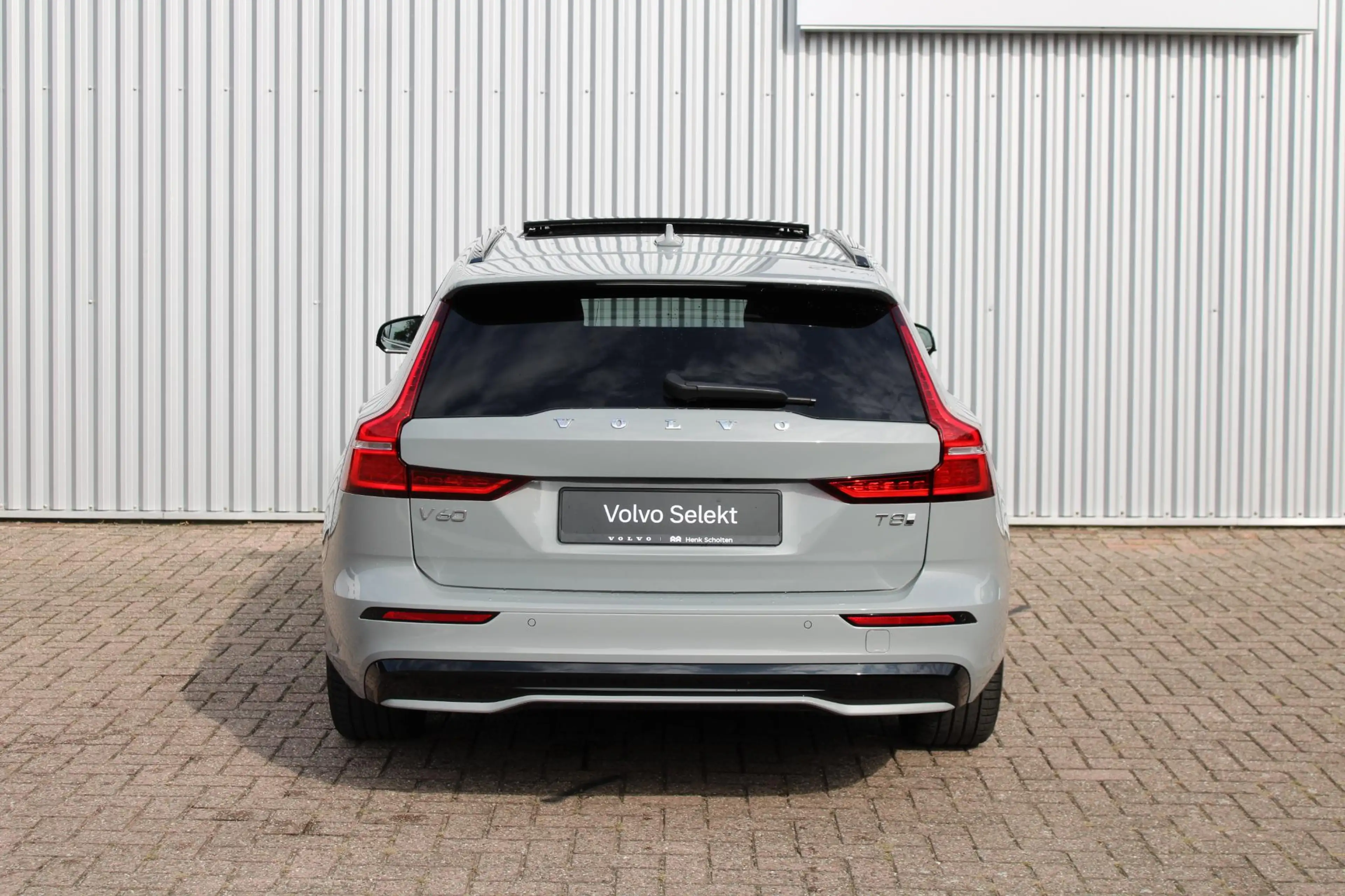 Volvo V60 2.0 T8 Plug-in hybrid AWD Plus Dark | Panoramadak — photo 7