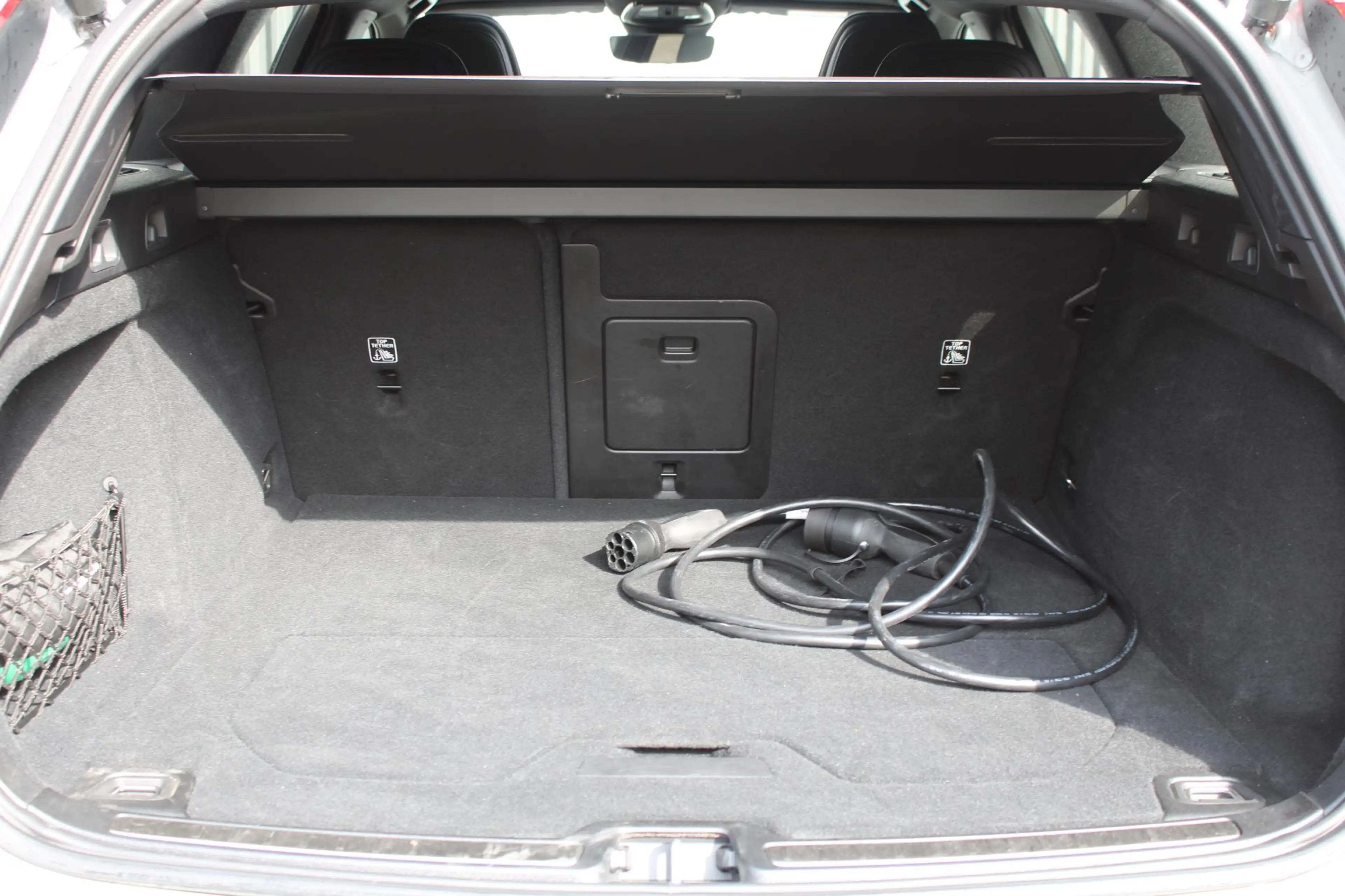 Volvo V60 2.0 T8 Plug-in hybrid AWD Plus Dark | Panoramadak — photo 8