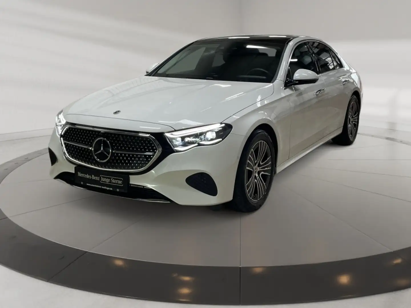 Mercedes-Benz E 220 d Avantgarde Avantgarde+MBUX+Superscreen Weiß - 2