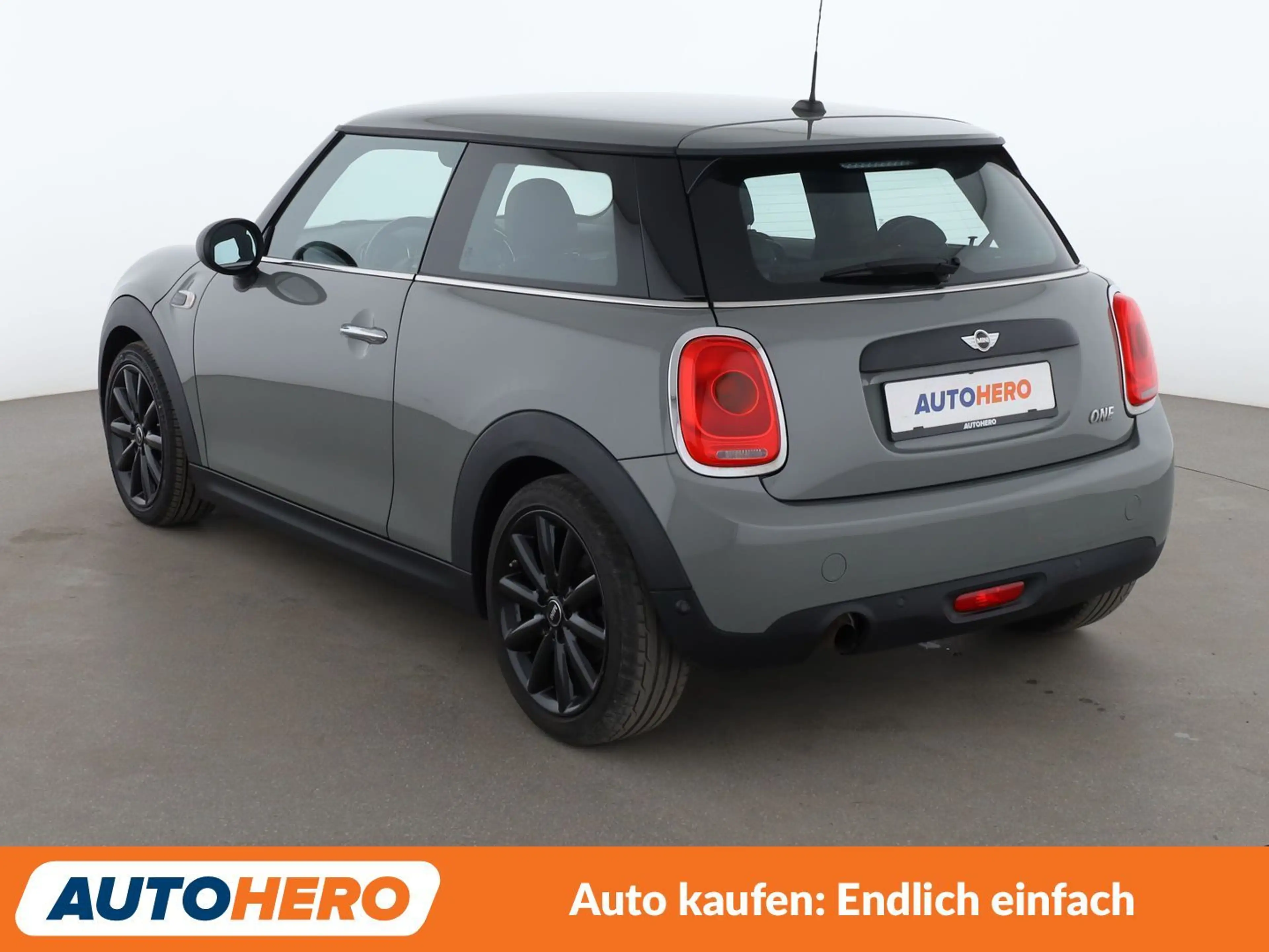 MINI One One Blackyard *PDC*SHZ*KLIMA*GARANTIE* — photo 4