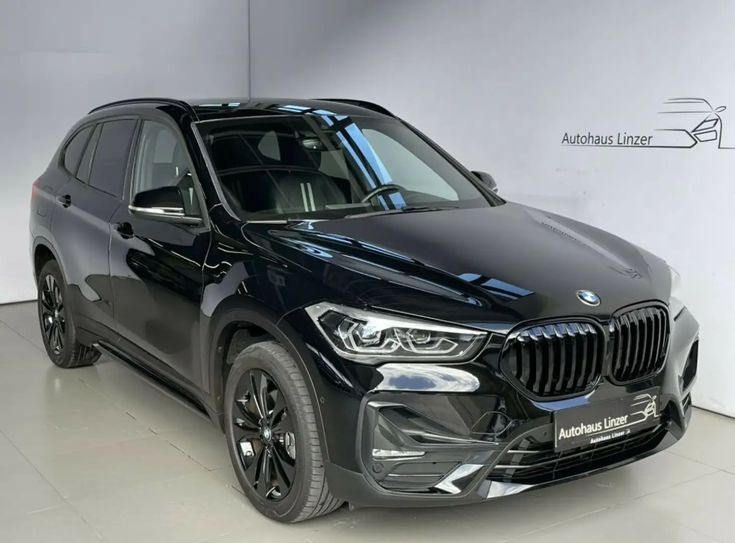 BMW X1 xDrive18d *LED*Kamera*Sportsitze*AmbienteB*DAB* Noir - 1