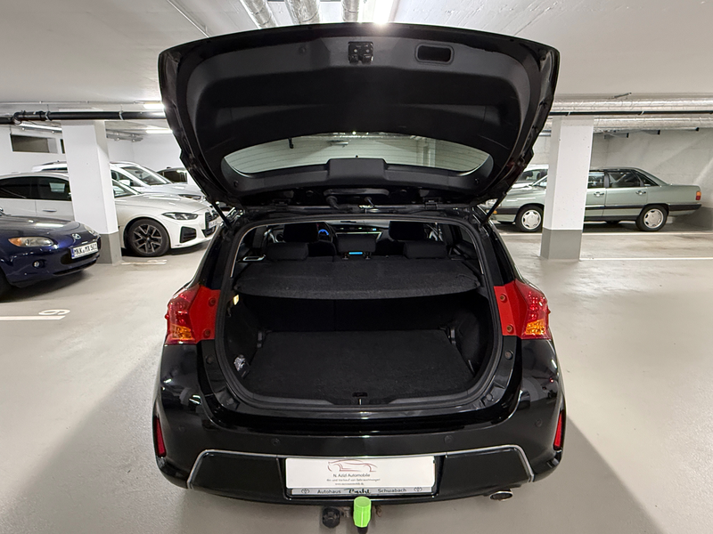 Toyota Auris 2.0 D-4D Edition*Kamera*LMF* — photo 8