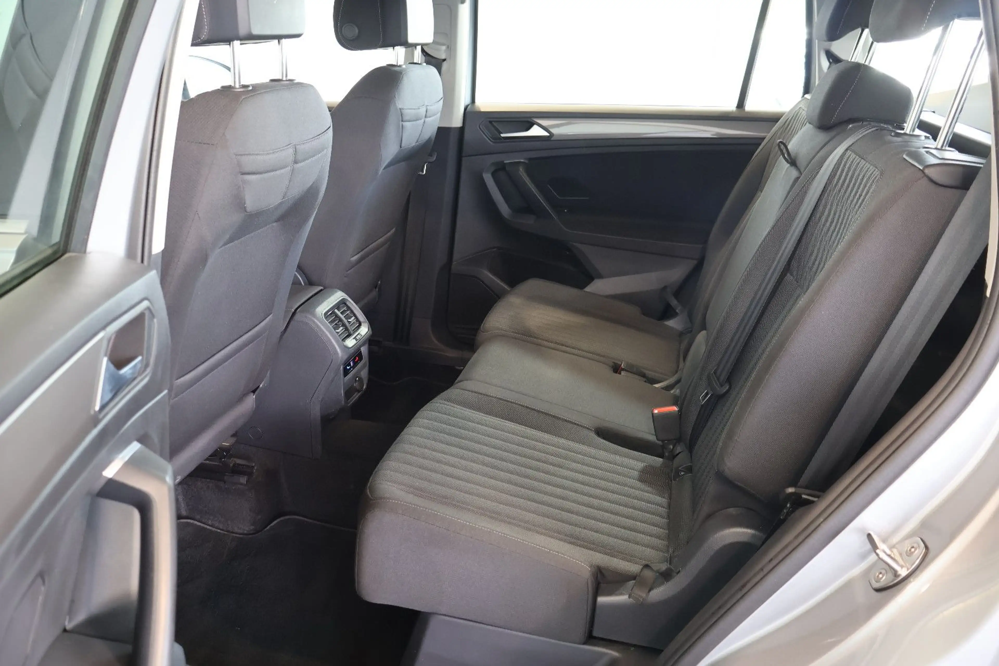 Volkswagen Tiguan Allspace 1.5 TSI Life AID+ACC+AHK+7 SITZE — photo 12