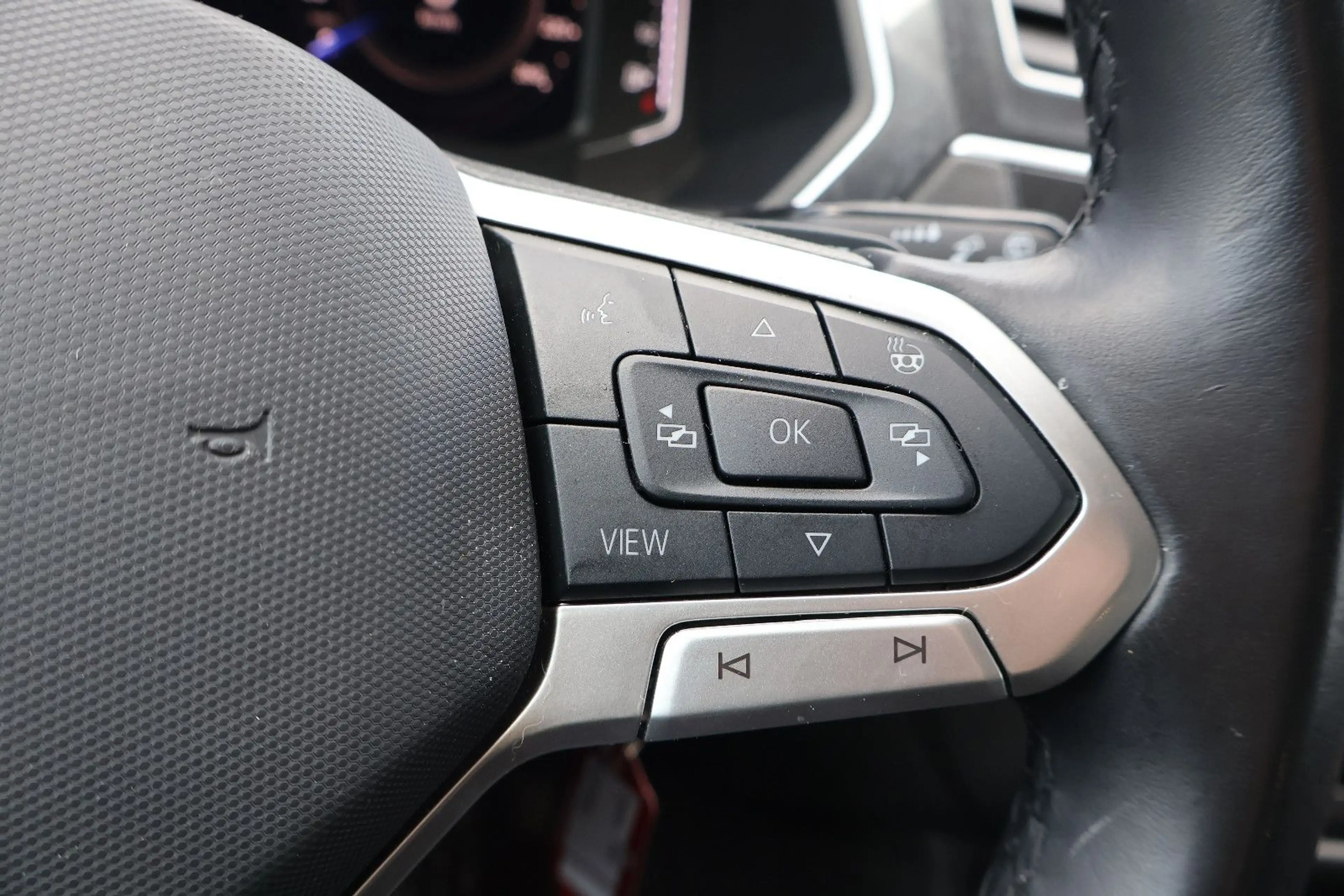 Volkswagen Tiguan Allspace 1.5 TSI Life AID+ACC+AHK+7 SITZE — photo 9
