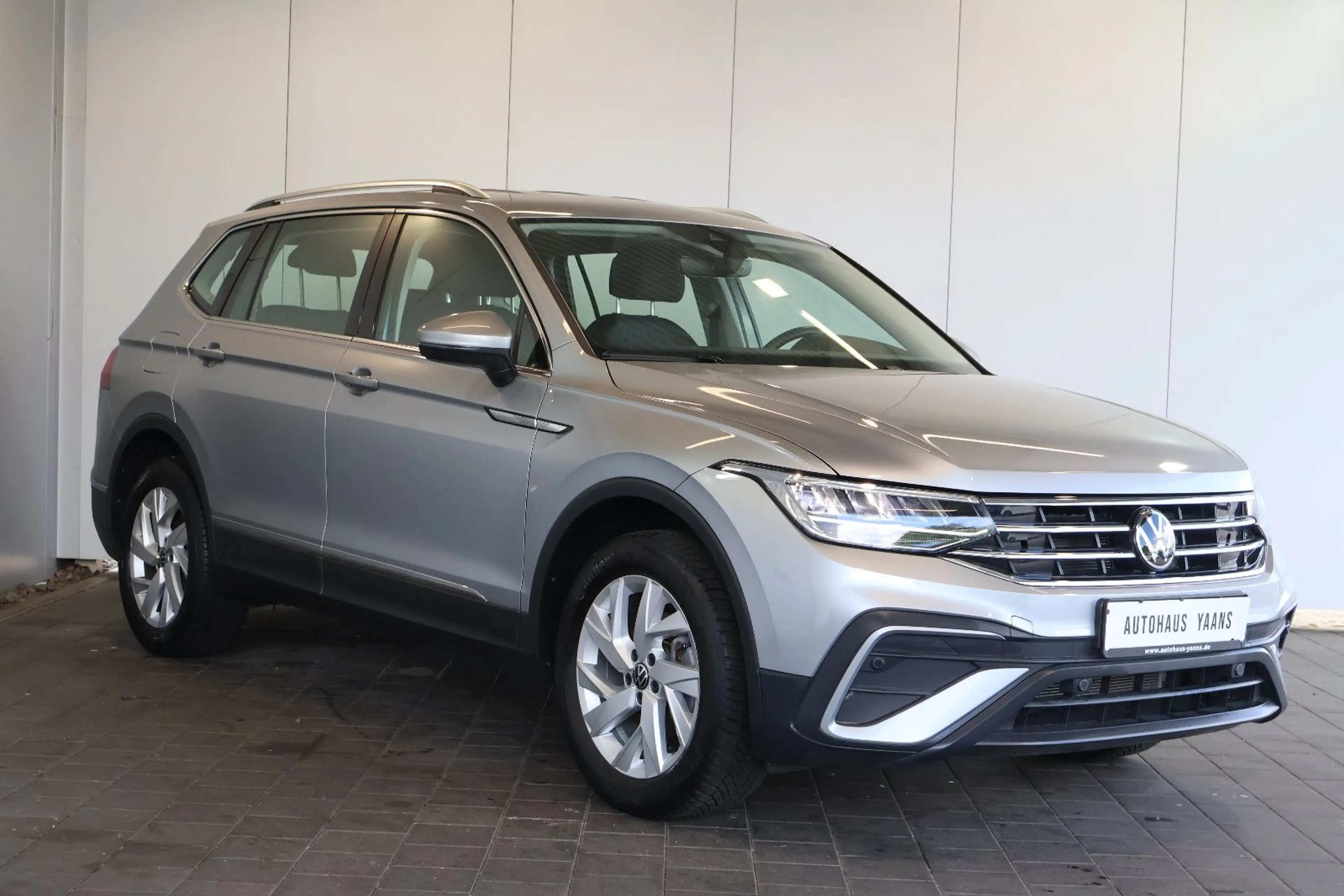 Volkswagen Tiguan Allspace 1.5 TSI Life AID+ACC+AHK+7 SITZE — photo 3