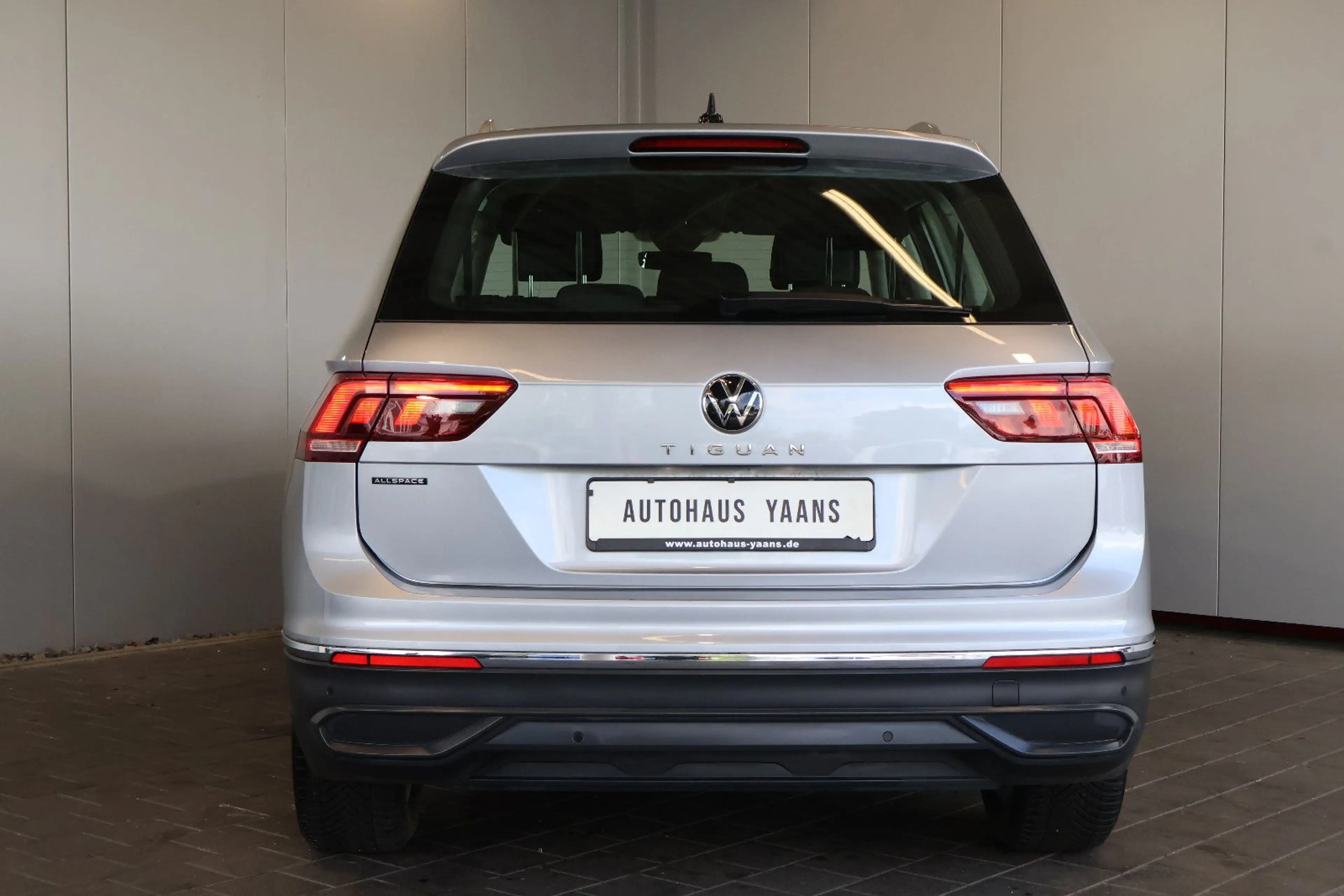 Volkswagen Tiguan Allspace 1.5 TSI Life AID+ACC+AHK+7 SITZE — photo 5