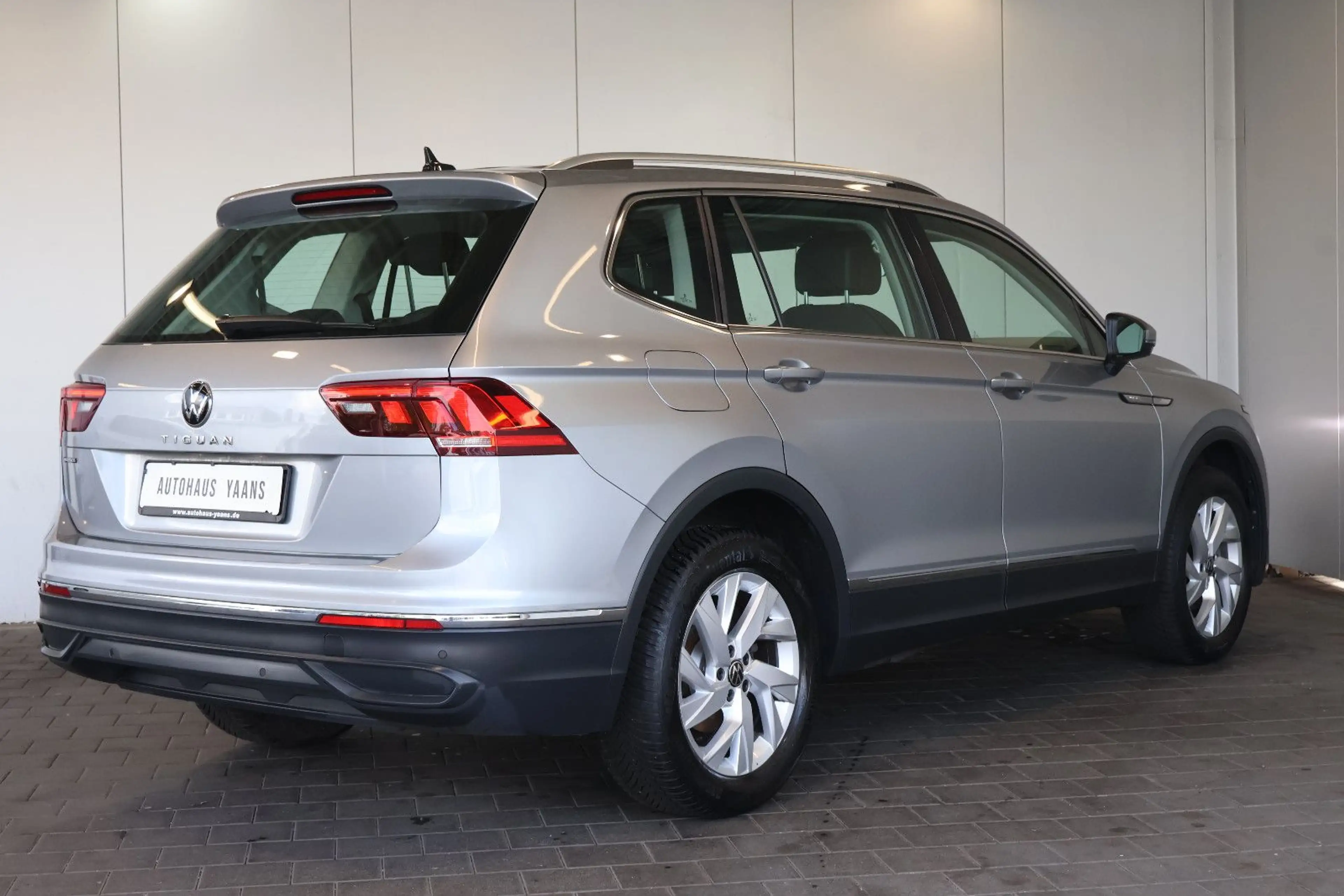 Volkswagen Tiguan Allspace 1.5 TSI Life AID+ACC+AHK+7 SITZE — photo 4