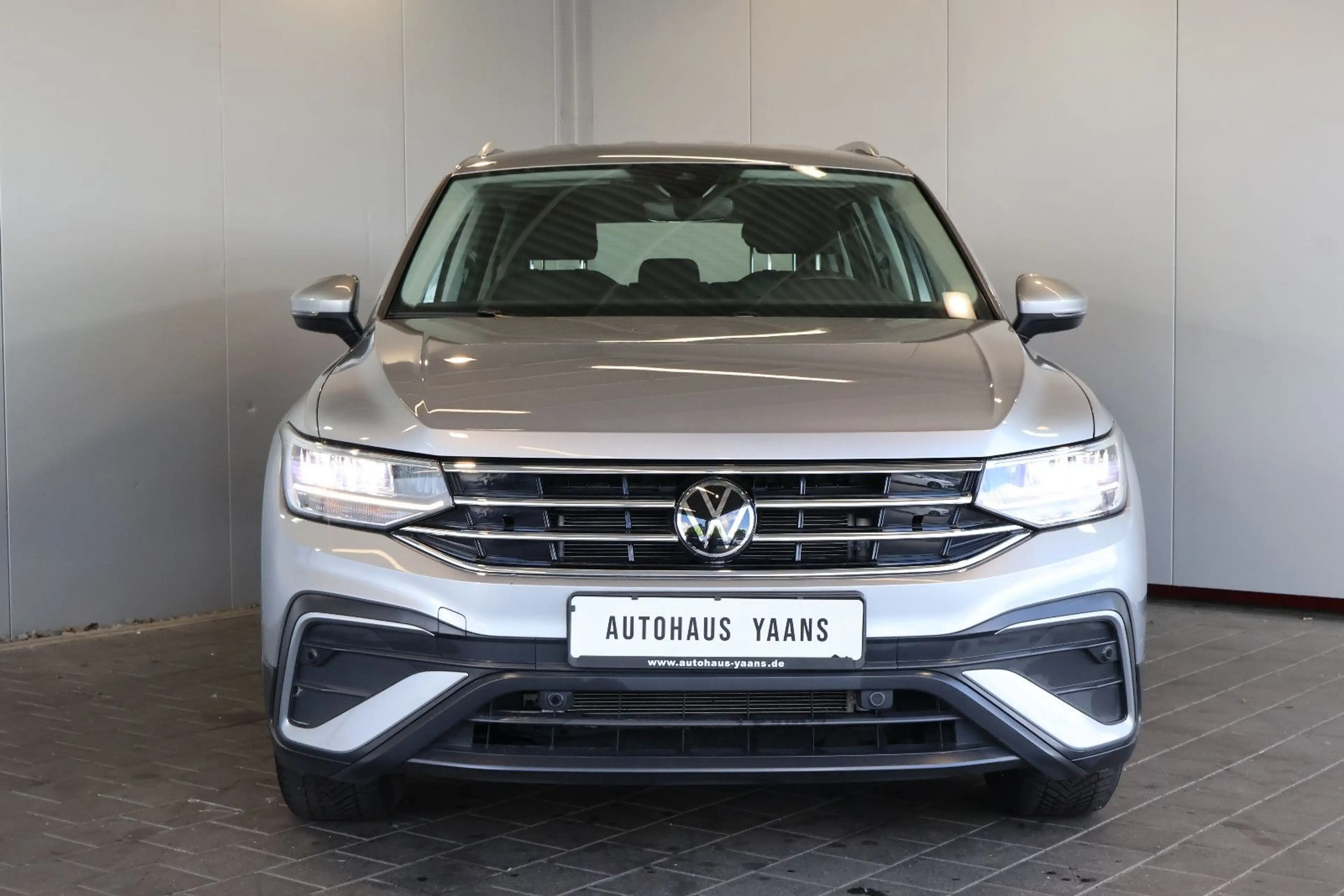 Volkswagen Tiguan Allspace 1.5 TSI Life AID+ACC+AHK+7 SITZE — photo 2