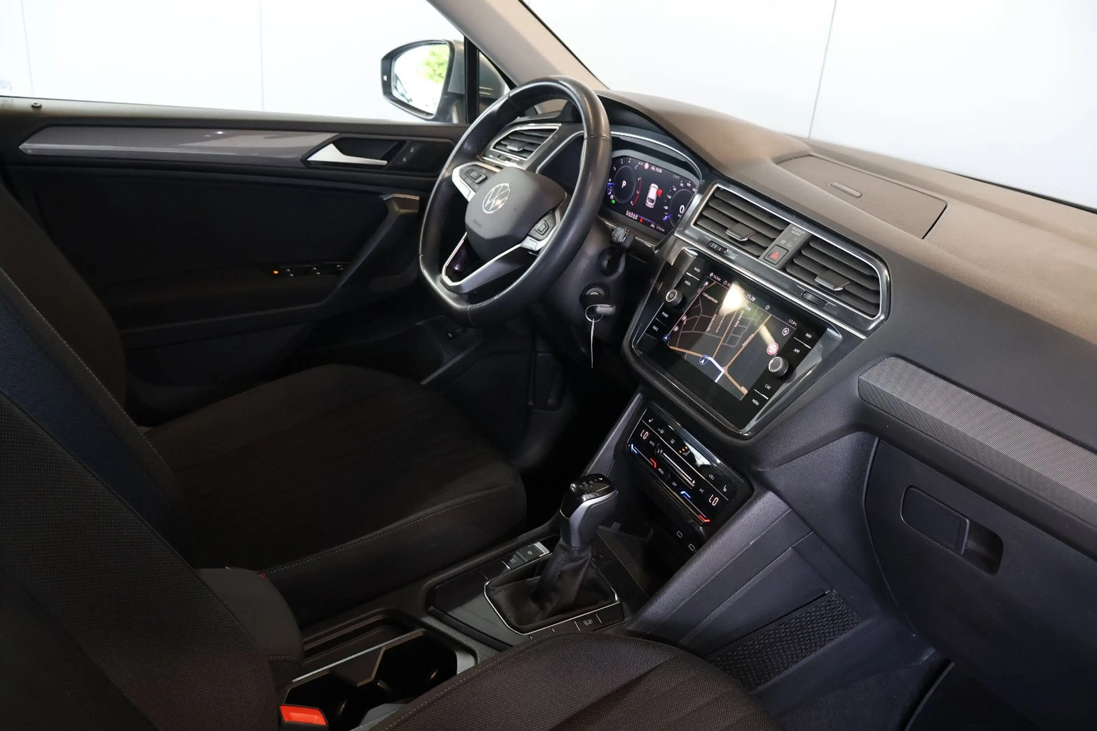 Volkswagen Tiguan Allspace 1.5 TSI Life AID+ACC+AHK+7 SITZE — photo 13