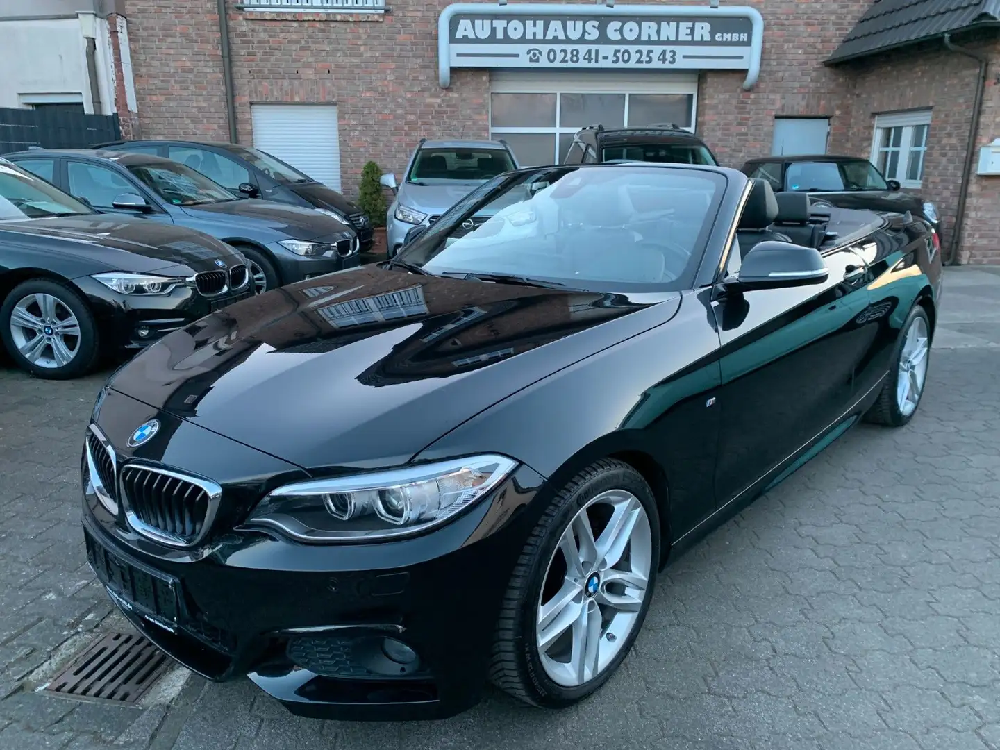 BMW 220 d Cabrio M Sport M Aerodynamik M Fahrwerk Schwarz - 2