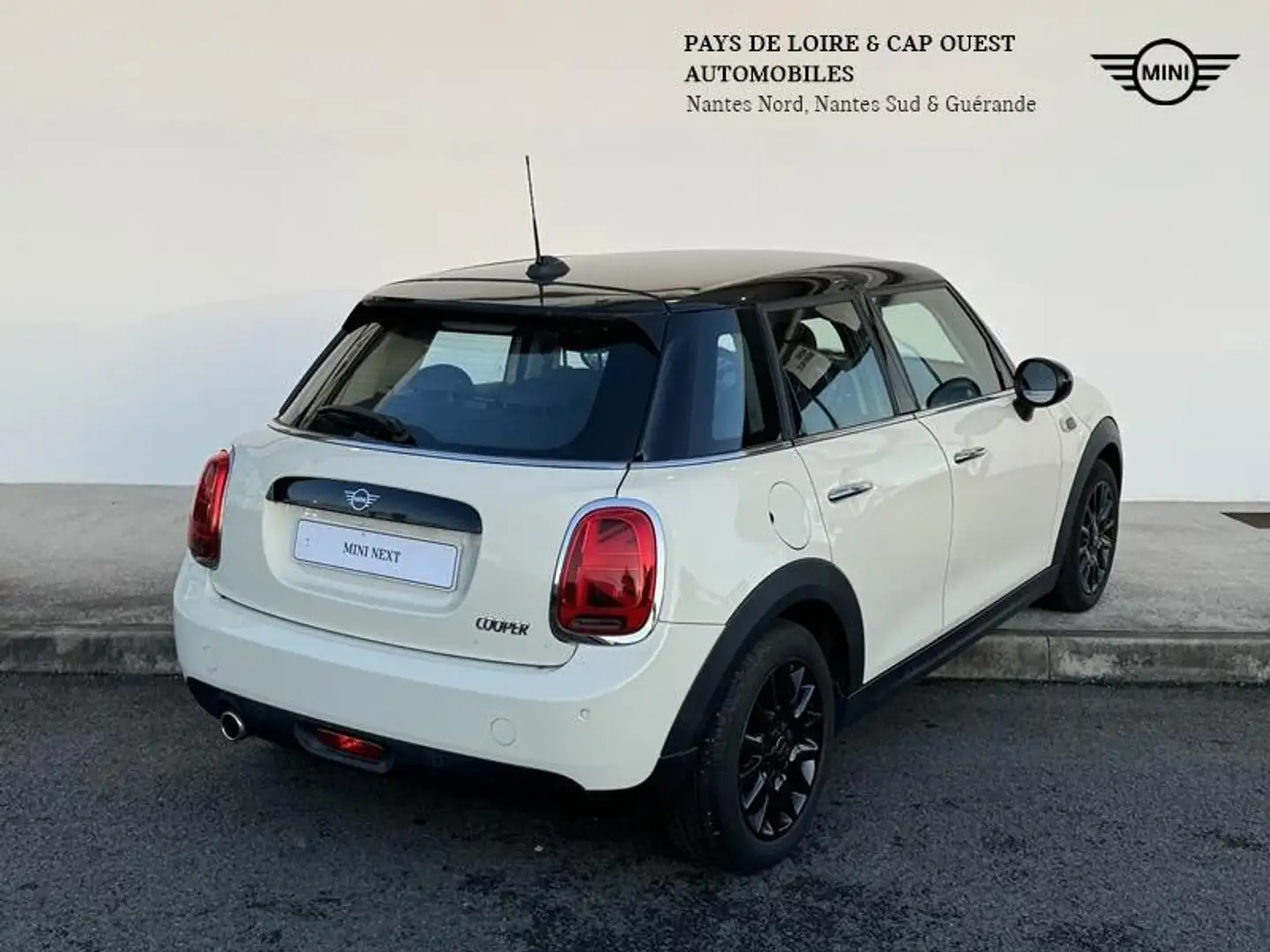 MINI Cooper Cooper 136ch 115g Weiß - 2