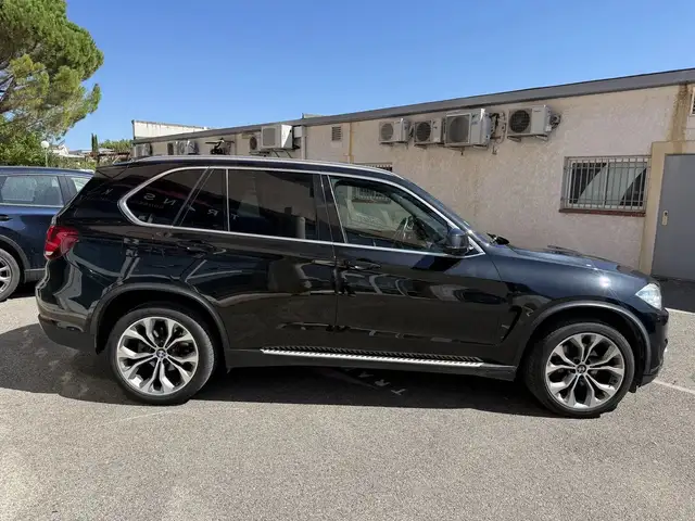BMW X5 view 4