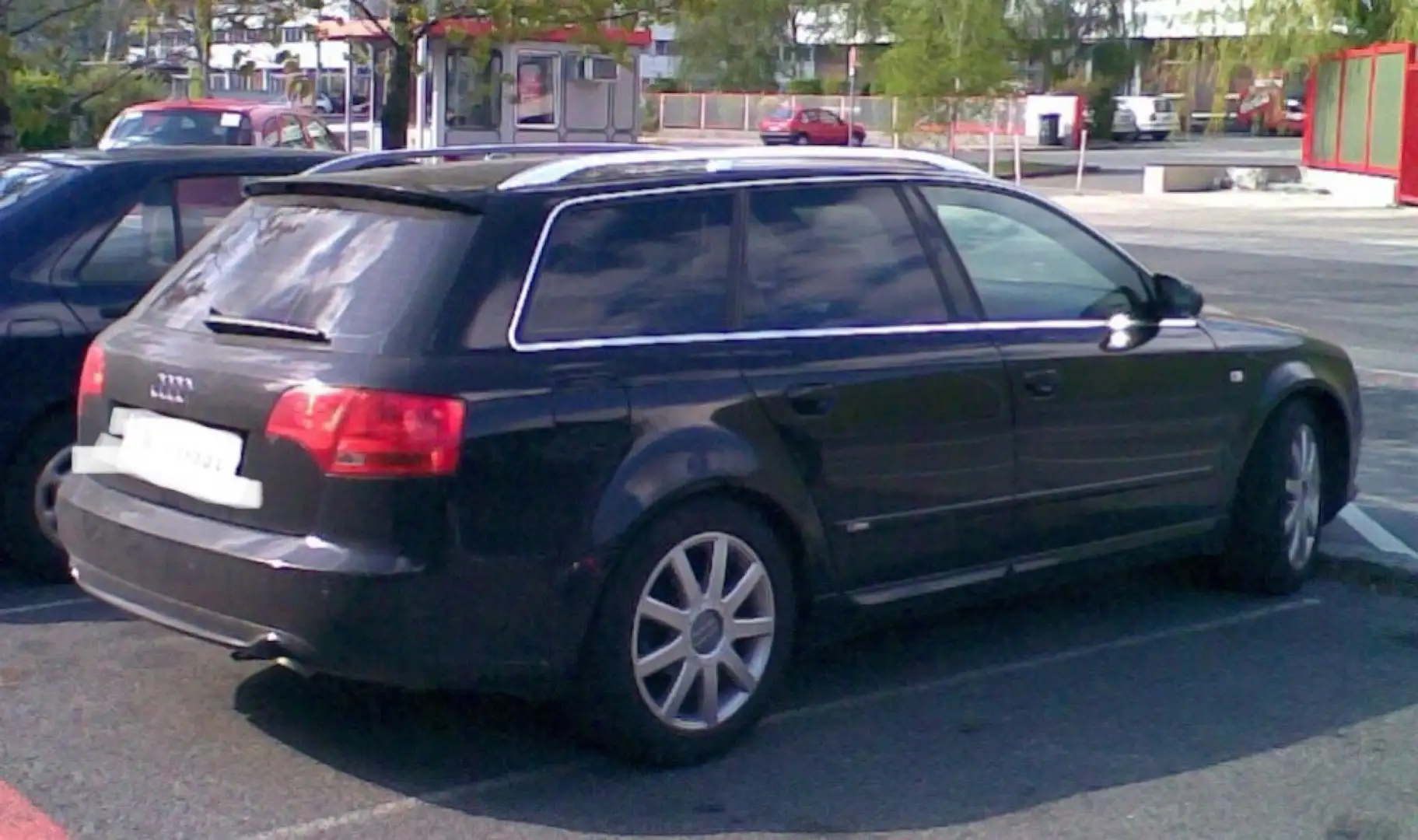 Audi A4 Avant 2,0 TDI quattro DPF Le Mans Edition - 2