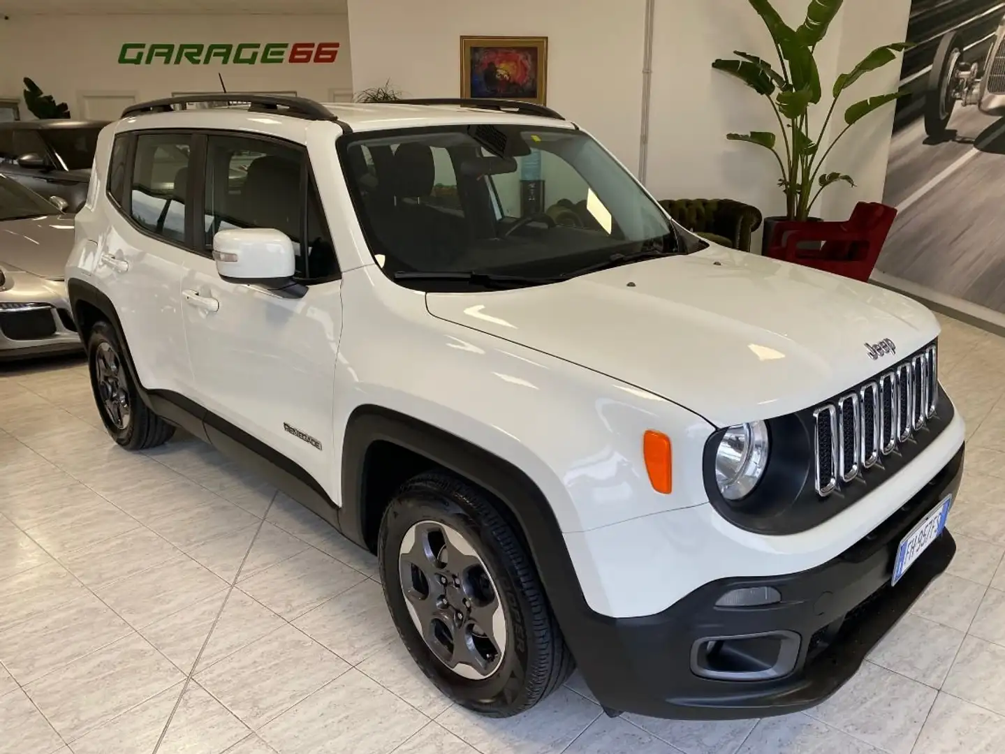 Jeep Renegade 1.4 m-air Longitude 140cv Autom distribuzione OK Bianco - 1