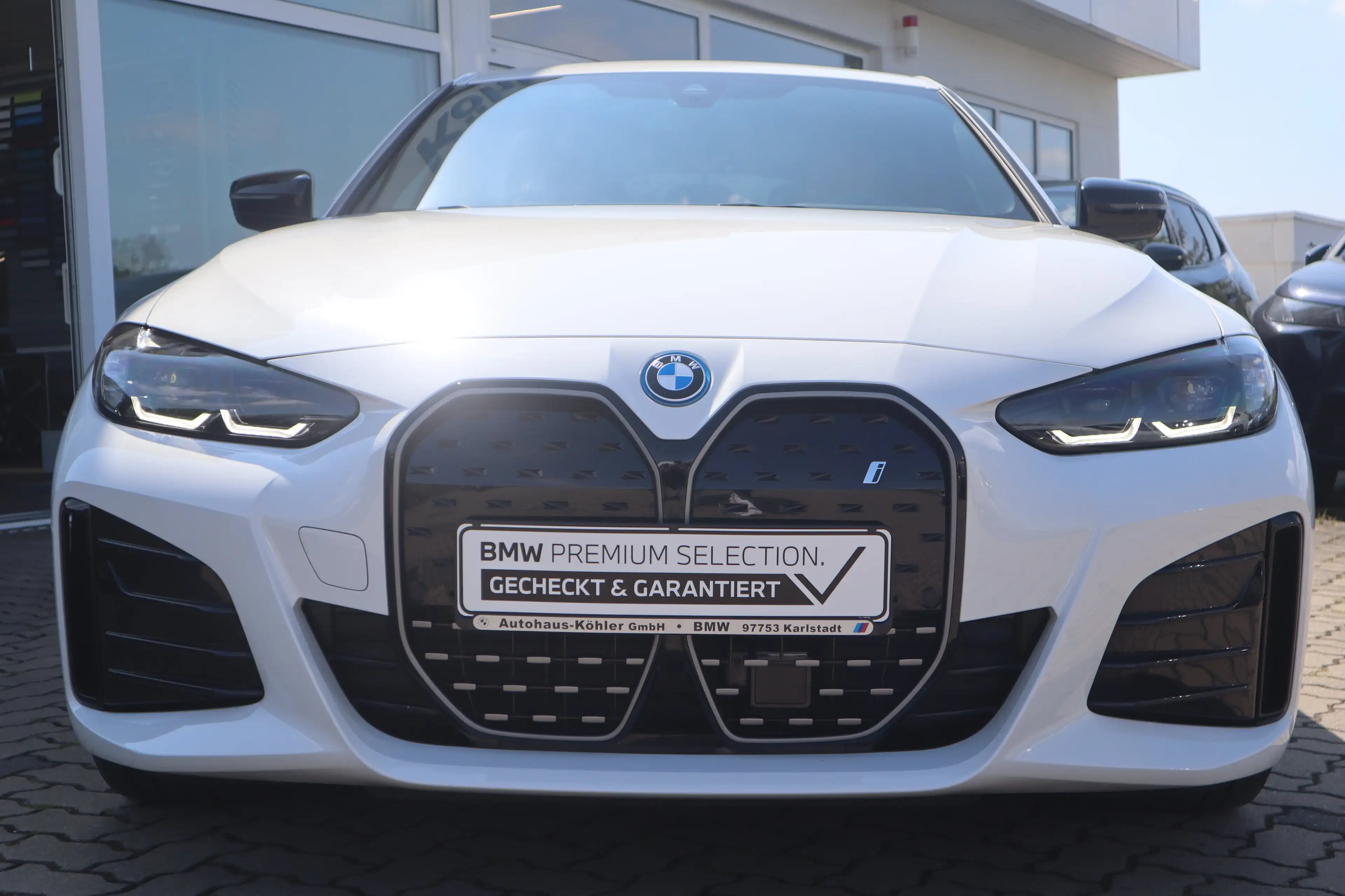 BMW i4 eDrive35 Gran Coupé — photo 2