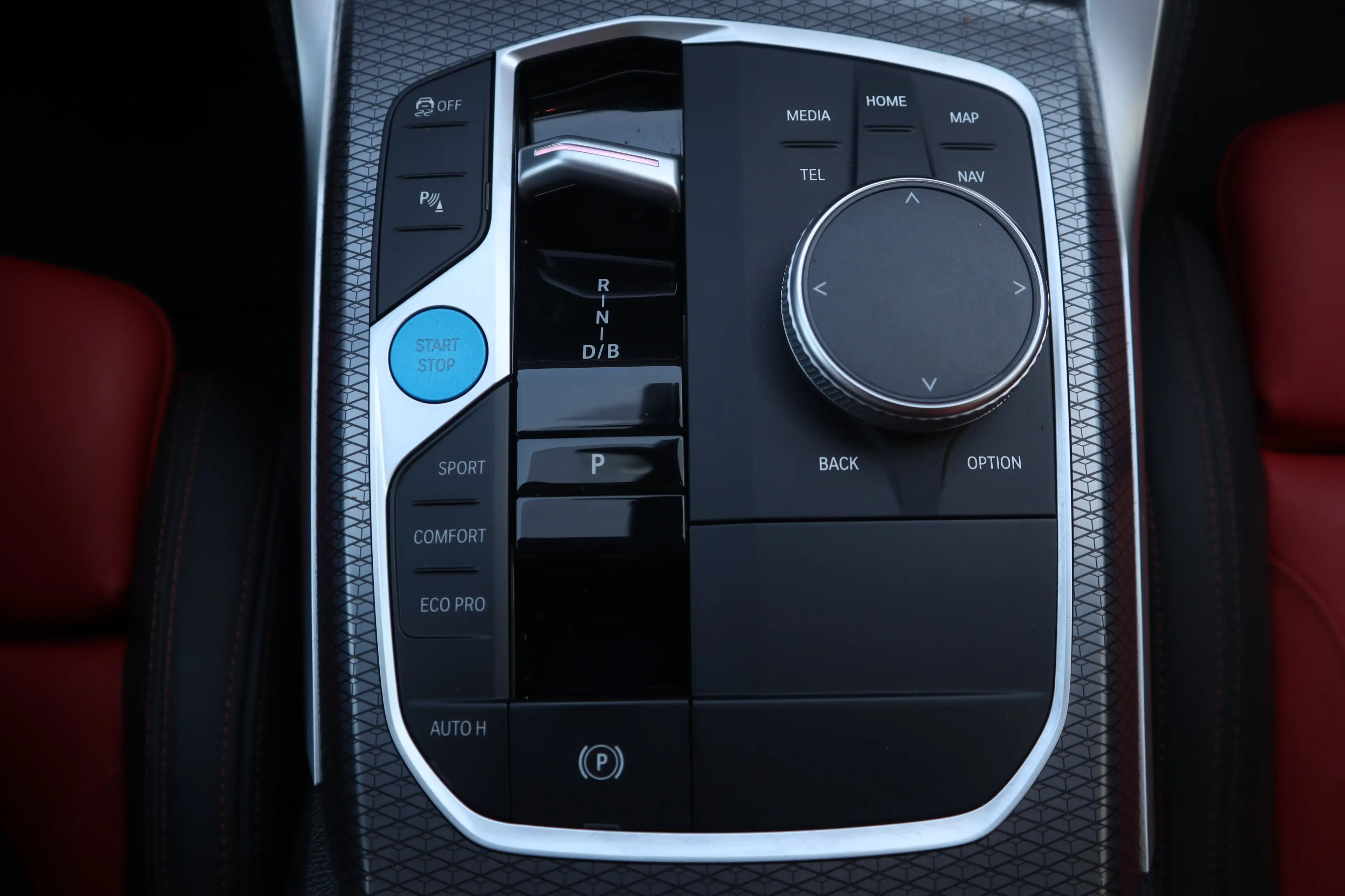 BMW i4 eDrive35 Gran Coupé — photo 8