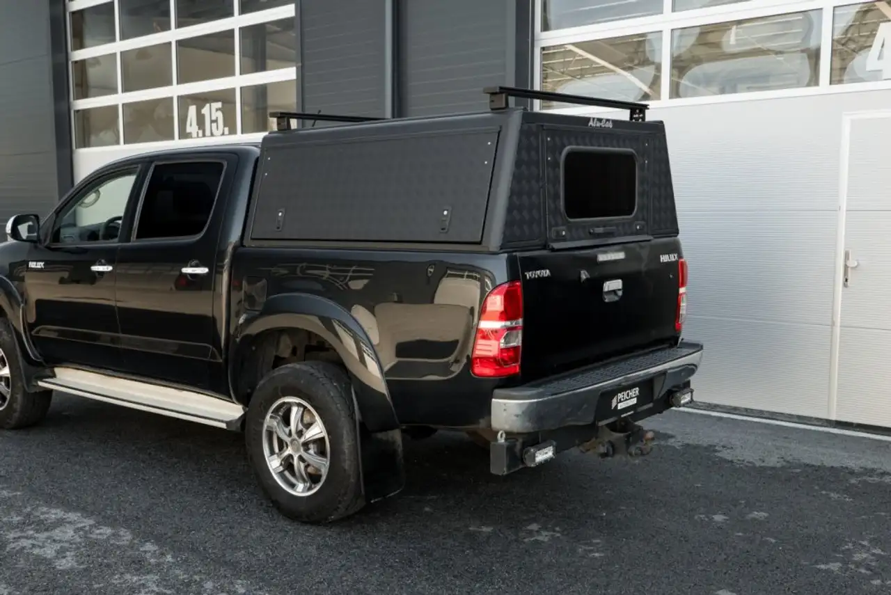 TOYOTA HILUX DOUBLE CABINE 3.0 171 ch D-4D BVA 4X4 - ATTELAGE - 129800 km