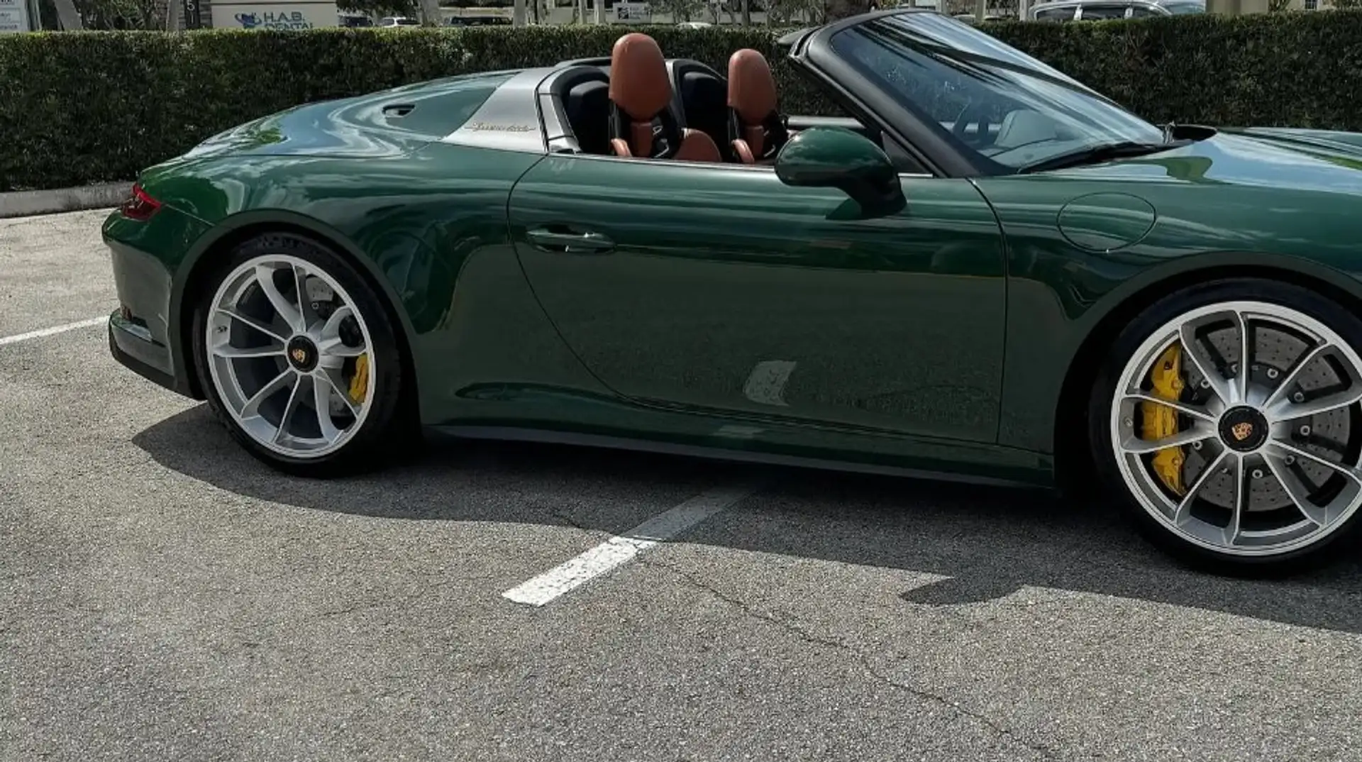 Porsche 911 Speedster Convertible Vert - 1