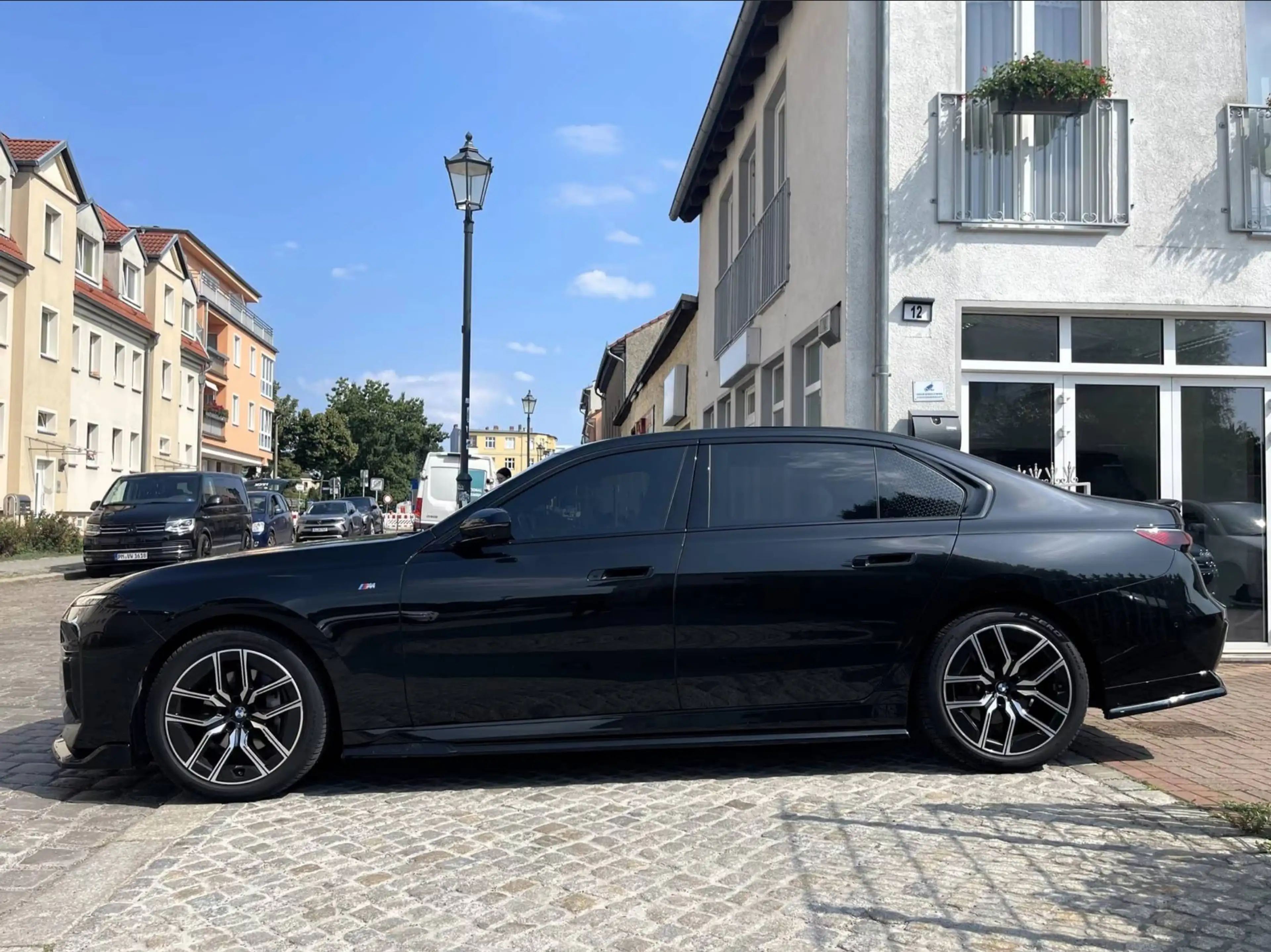 BMW 740 740 d xDrive M SportPANOAutoPilot — photo 3