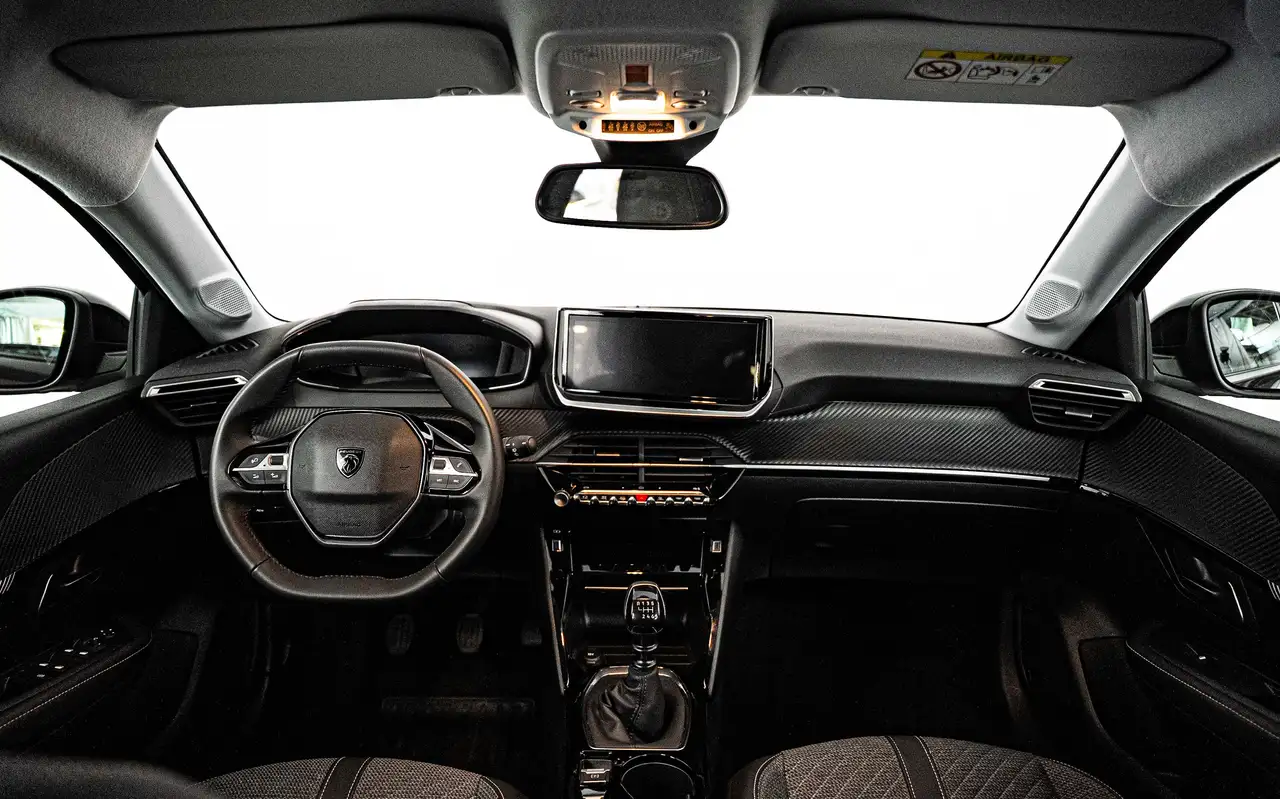Peugeot 208 1.2 Turbo Allure 9