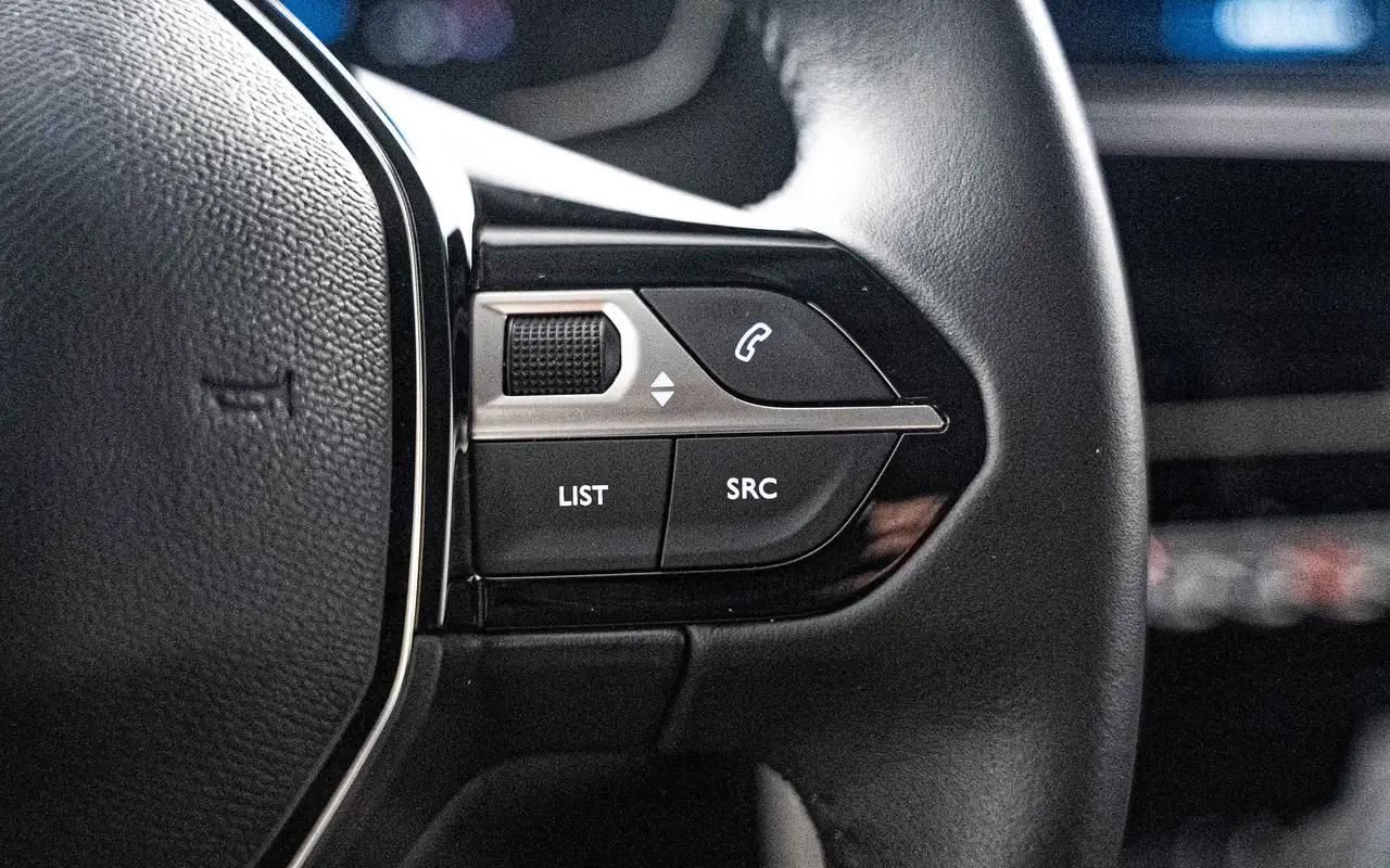 Peugeot 208 1.2 Turbo Allure 12