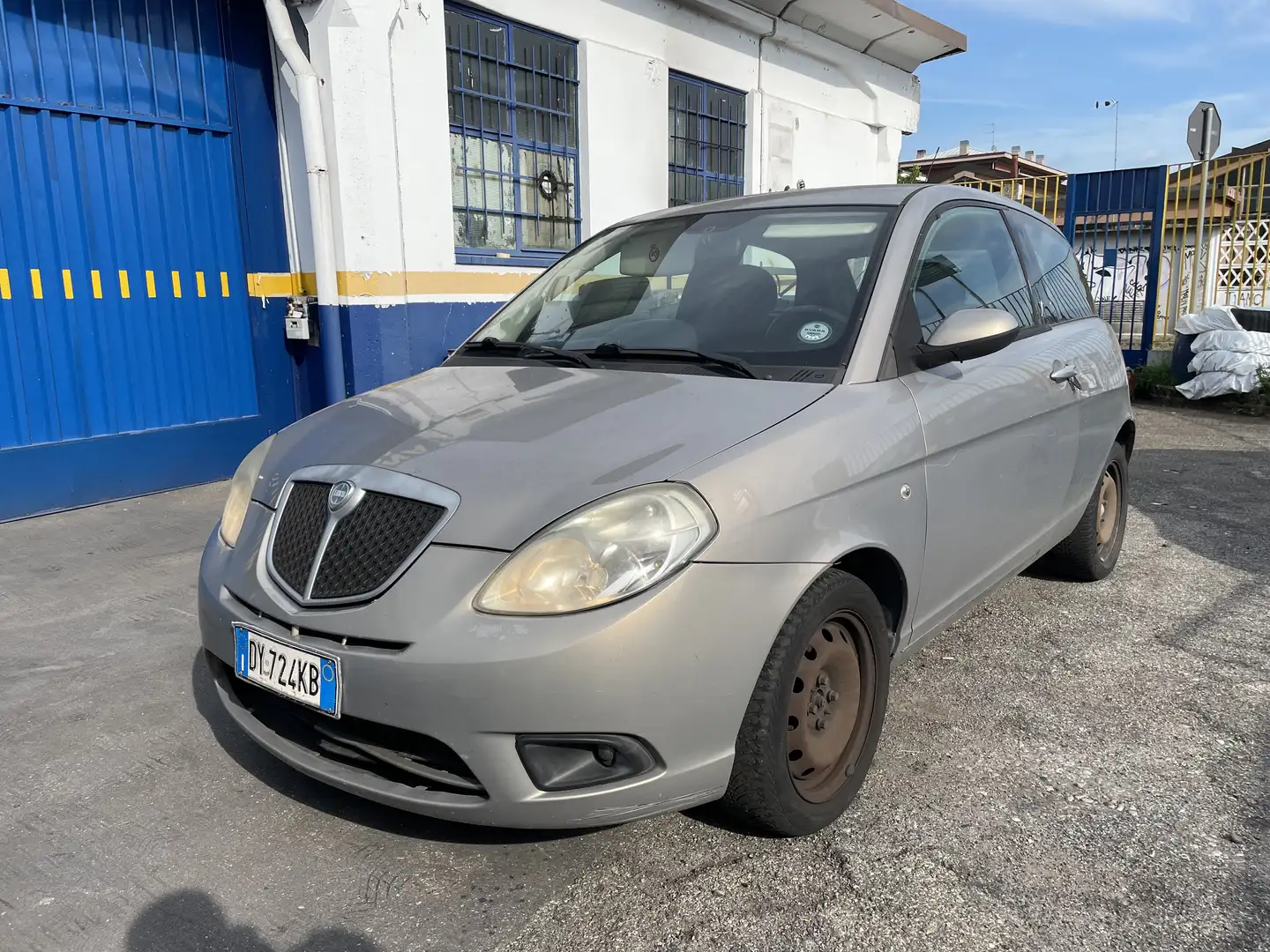 Lancia Ypsilon 1.2 8v Versus - 1