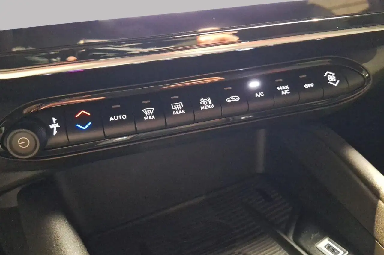 Alfa Romeo Junior 2025 — фото 15