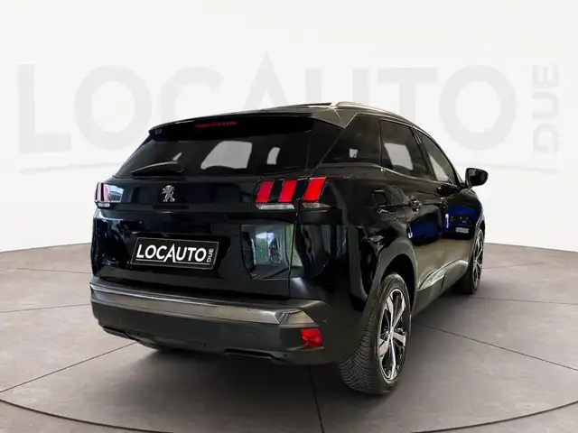 Peugeot 3008 view 4