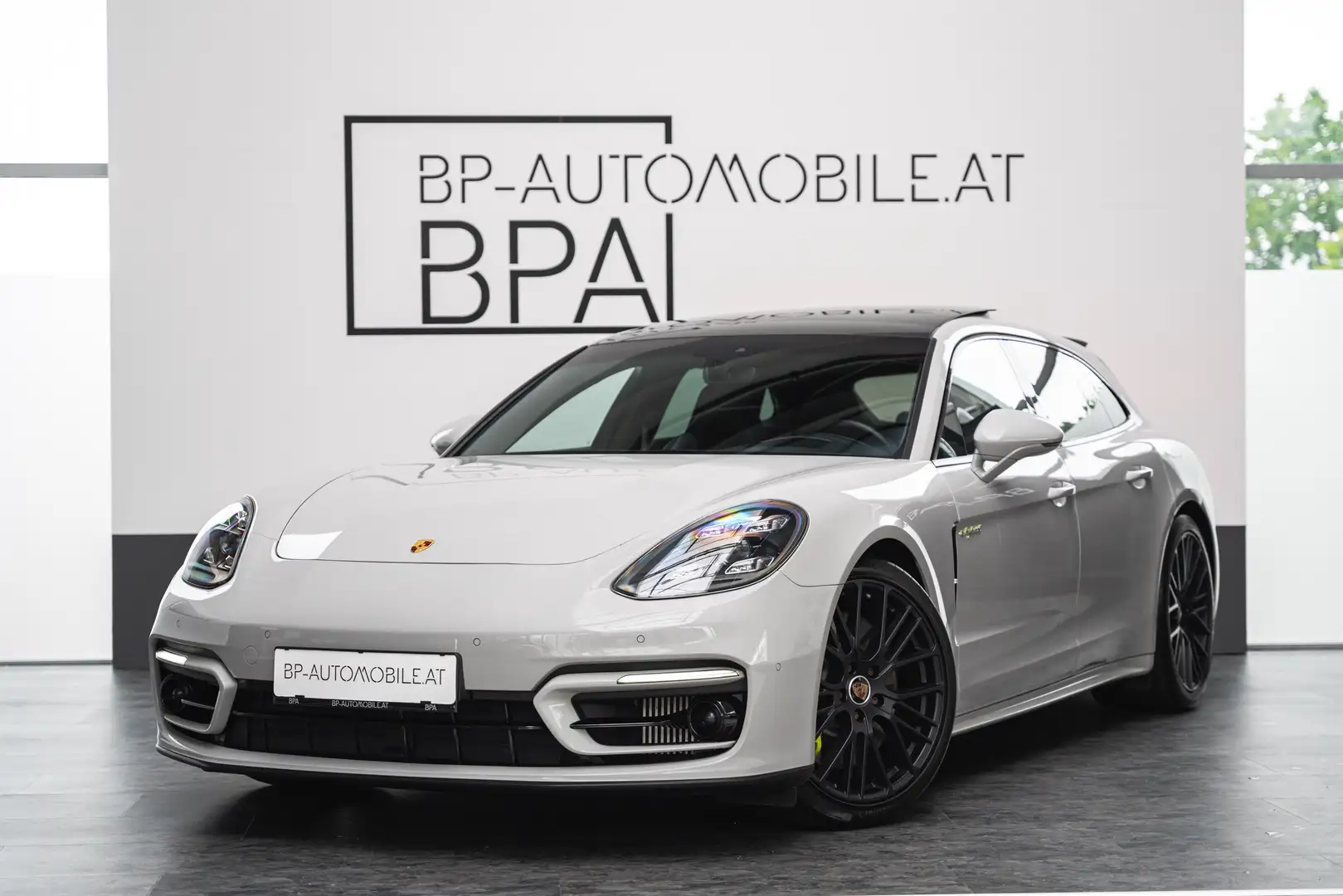 Porsche Panamera Sport Turismo 4S E-Hybrid // MEGA OPTIK // Сірий - 1
