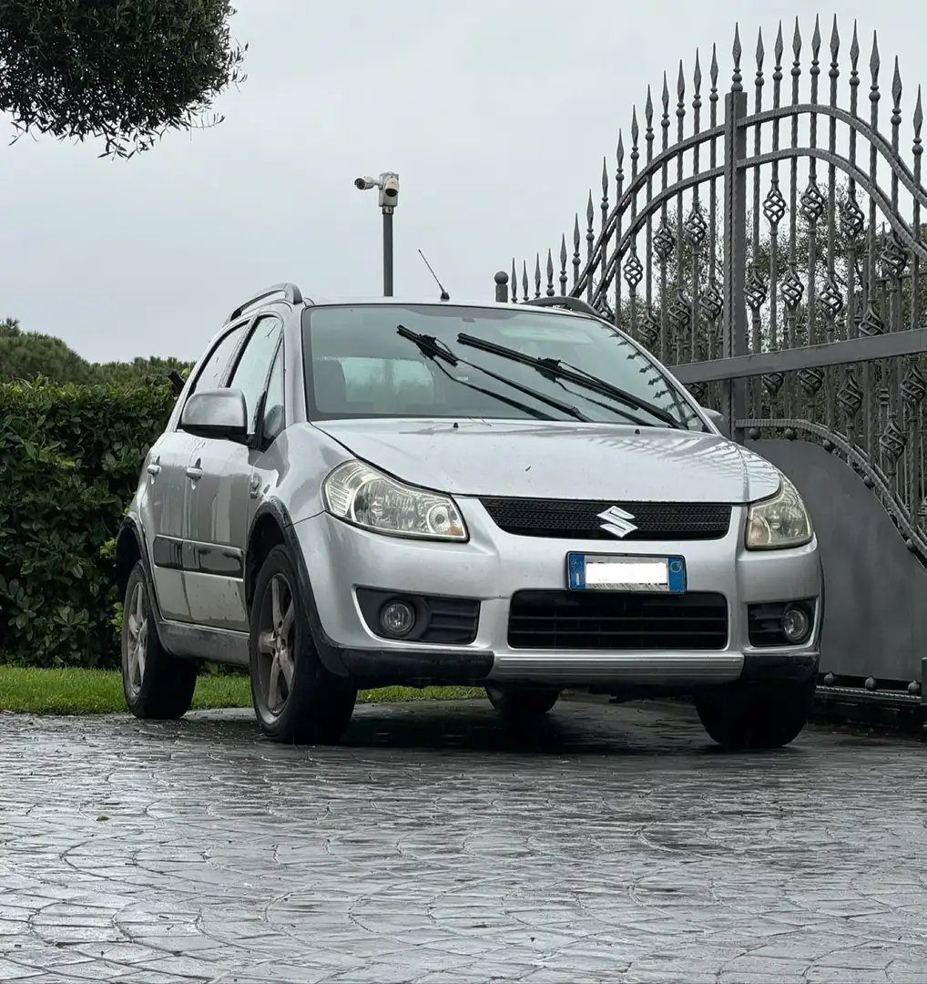 Suzuki SX4 1.9 ddis Outdoor Line 4wd Gümüş rengi - 1