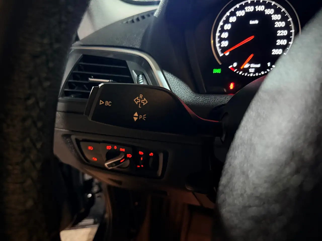 BMW 120 Citadine 5 portes — photo 32 sur 45