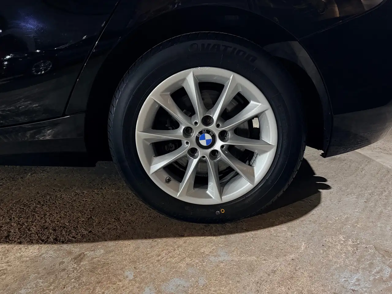 BMW 120 Citadine 5 portes — photo 42 sur 45