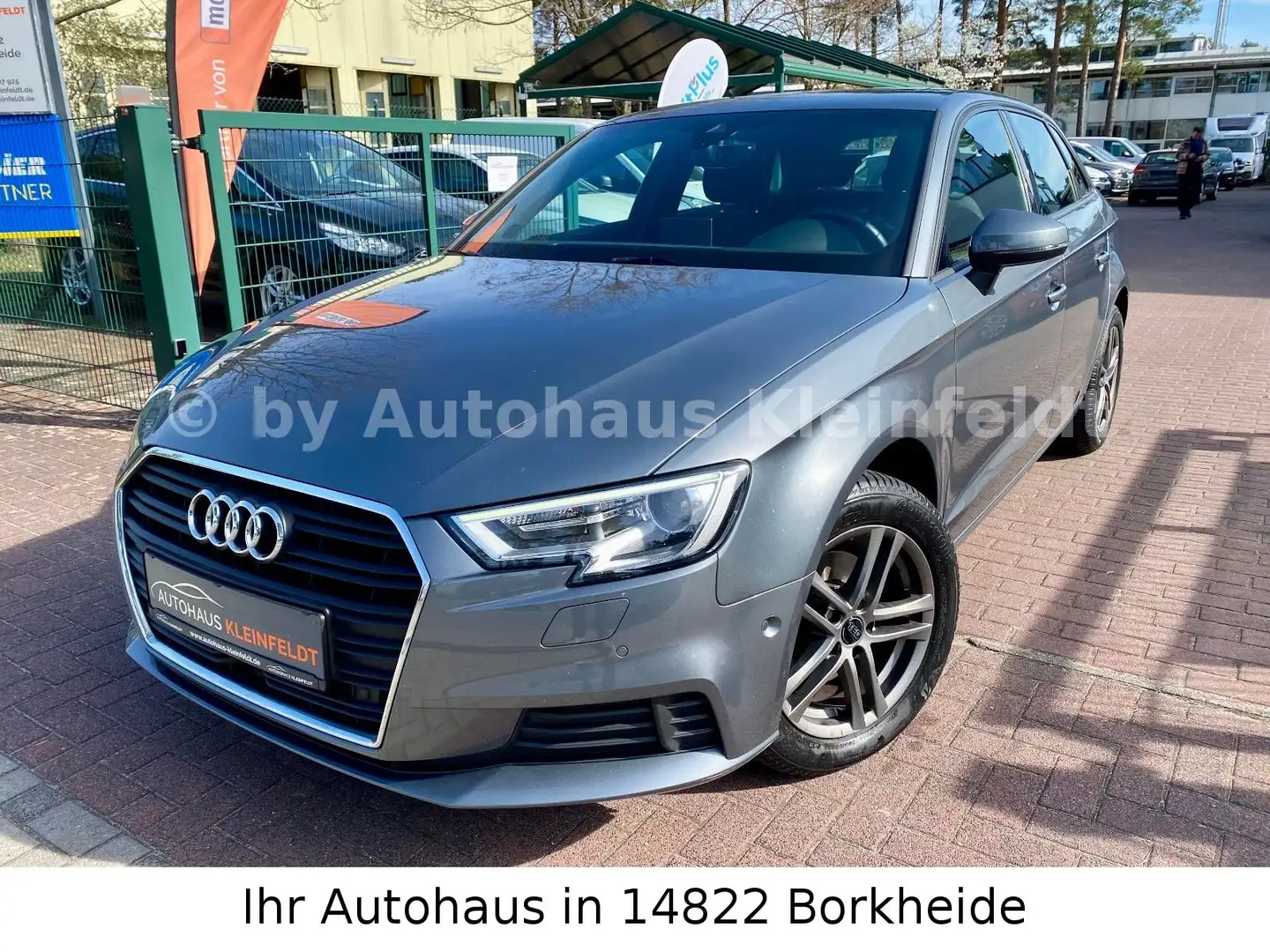 Audi A3 Sportback 30 TFSI S-tronic |PDC+|ACC|XENON Grau - 1