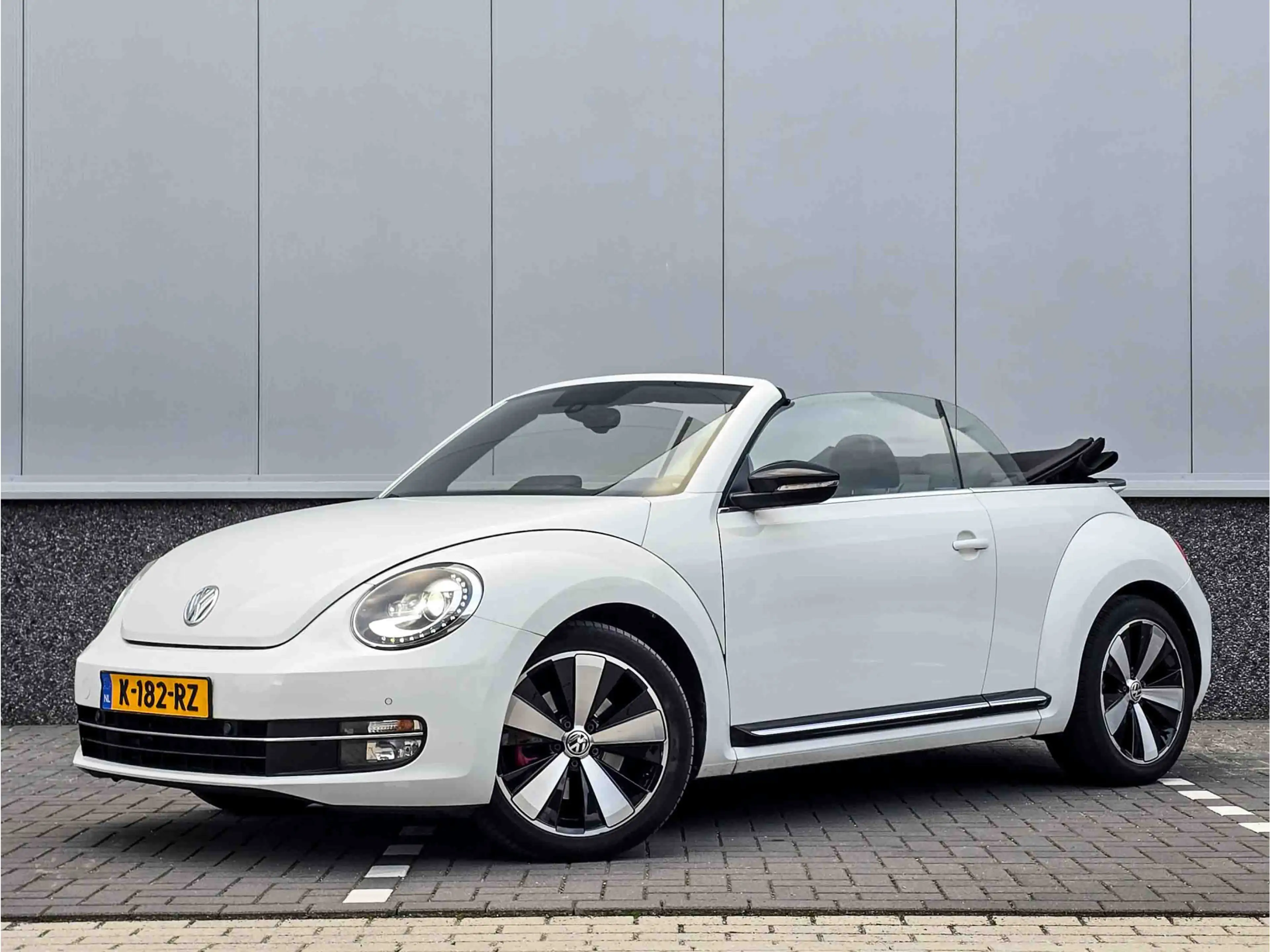 Volkswagen Beetle Cabriolet 2.0 TSI Sport | Leder | Fender Soundsyte — photo 3