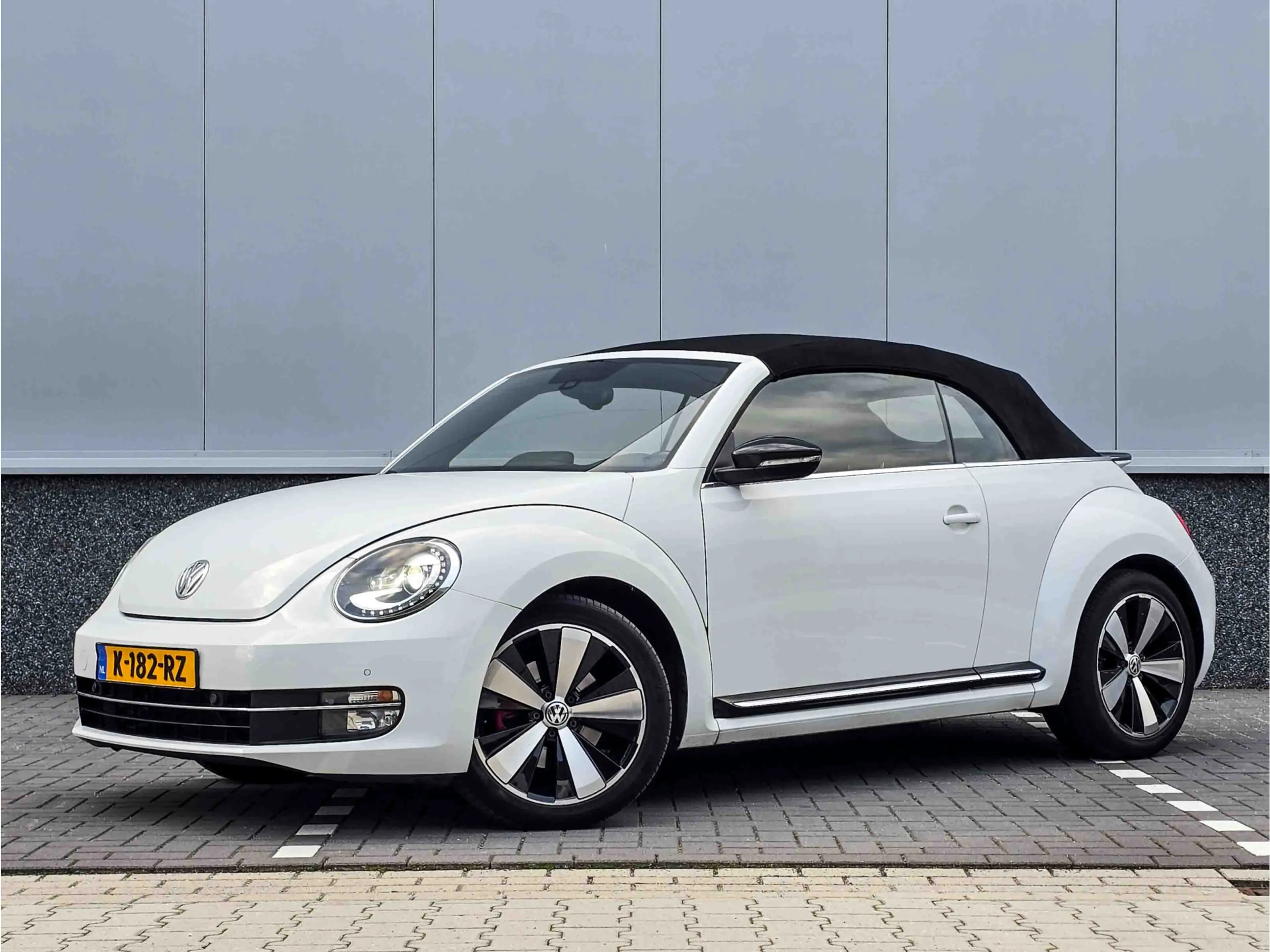 Volkswagen Beetle Cabriolet 2.0 TSI Sport | Leder | Fender Soundsyte