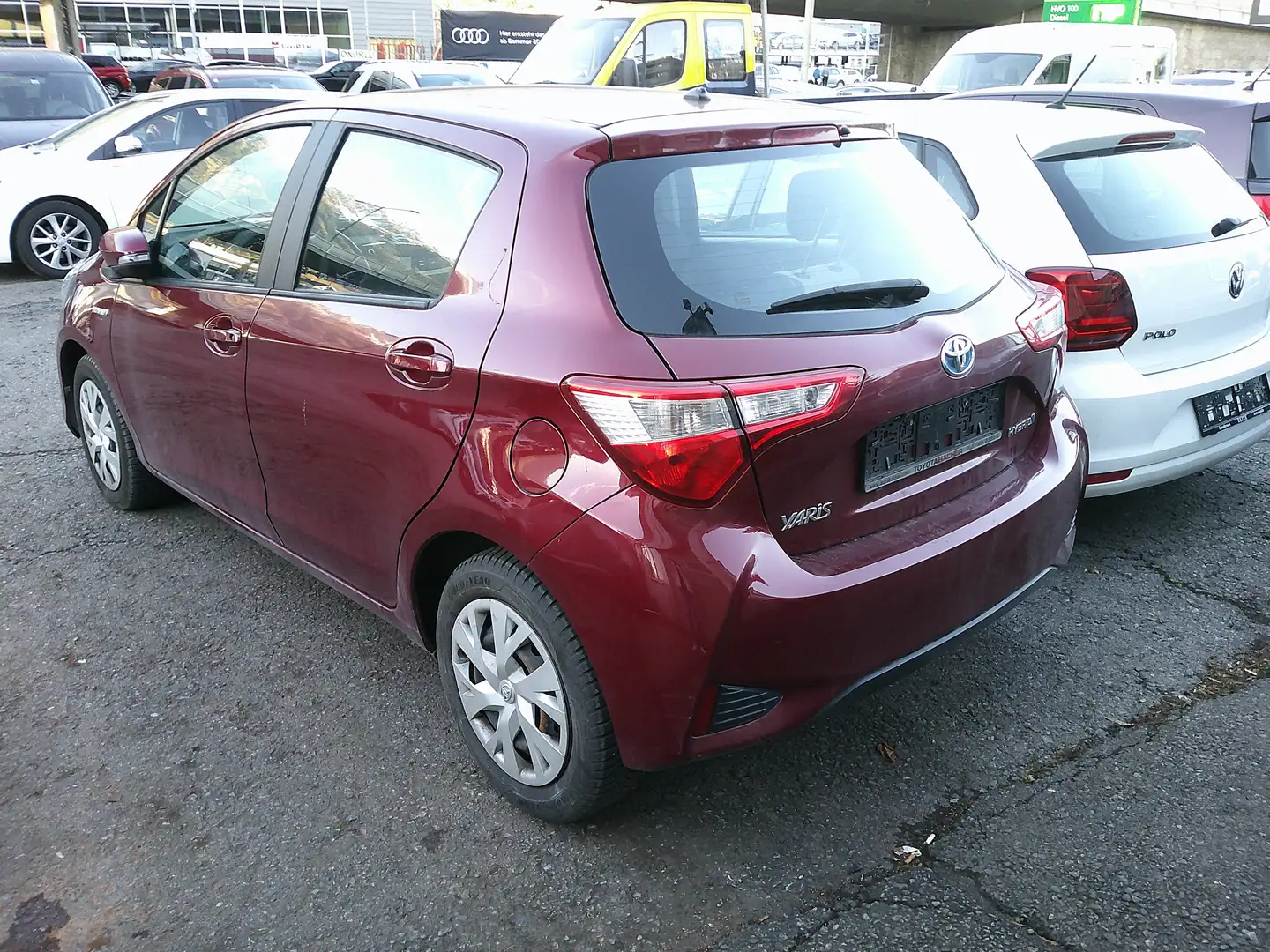 Toyota Yaris Yaris 1,5 VVT-i Hybrid Rot - 2