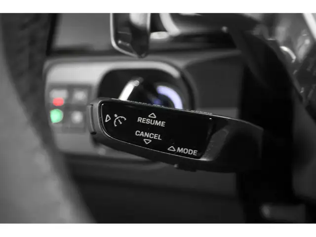 Porsche Cayenne view 18