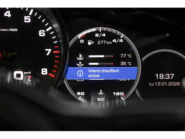 Porsche Cayenne view 21